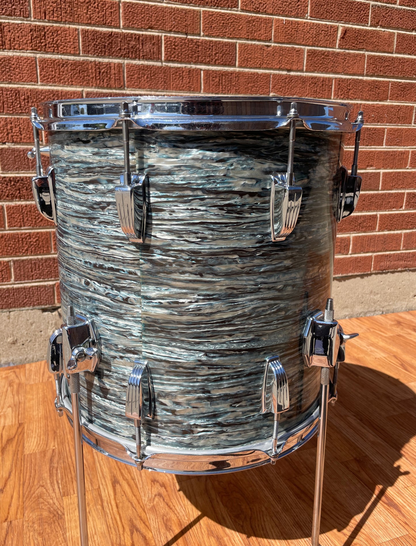 Early 1960s Ludwig 14x14 Floor Tom Drum Oyster Blue Pearl Pre-Serial