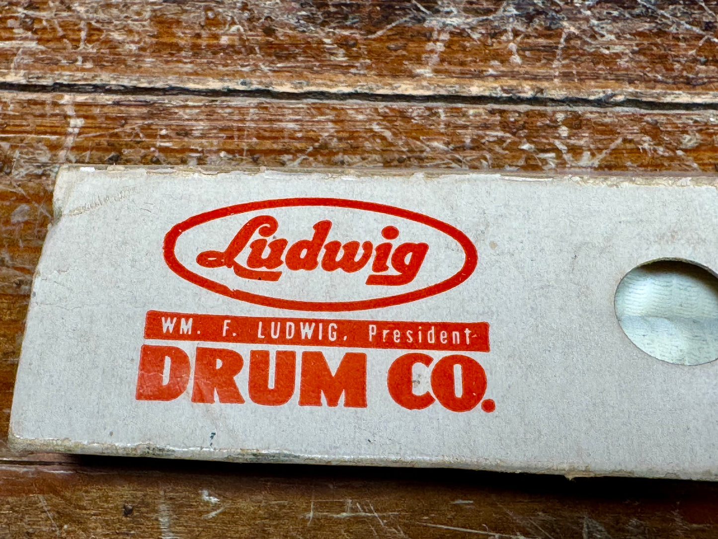 1960s Ludwig No. 193 White Plastic Model Retractable Brushes