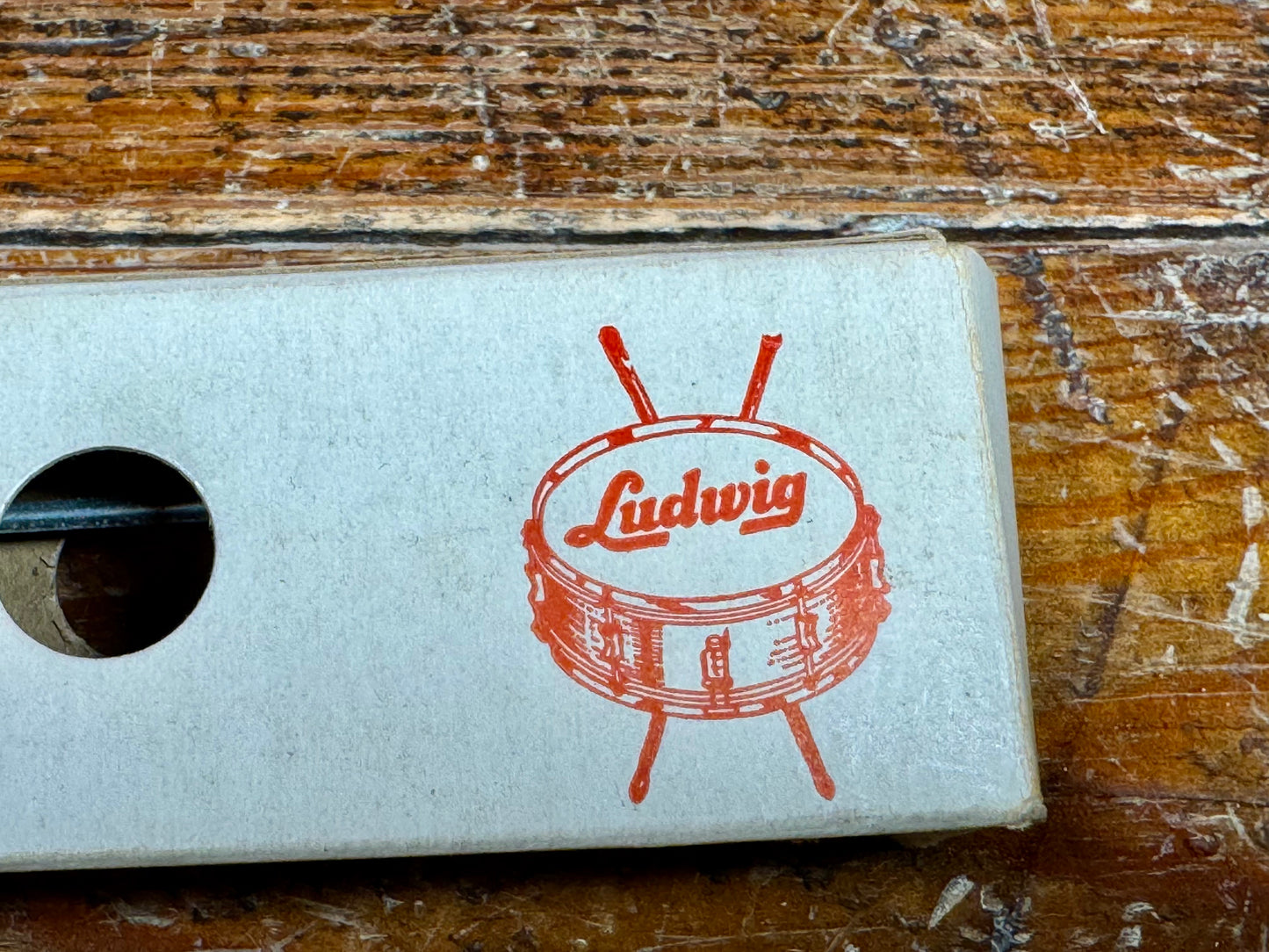 1960s Ludwig No. 193 White Plastic Model Retractable Brushes