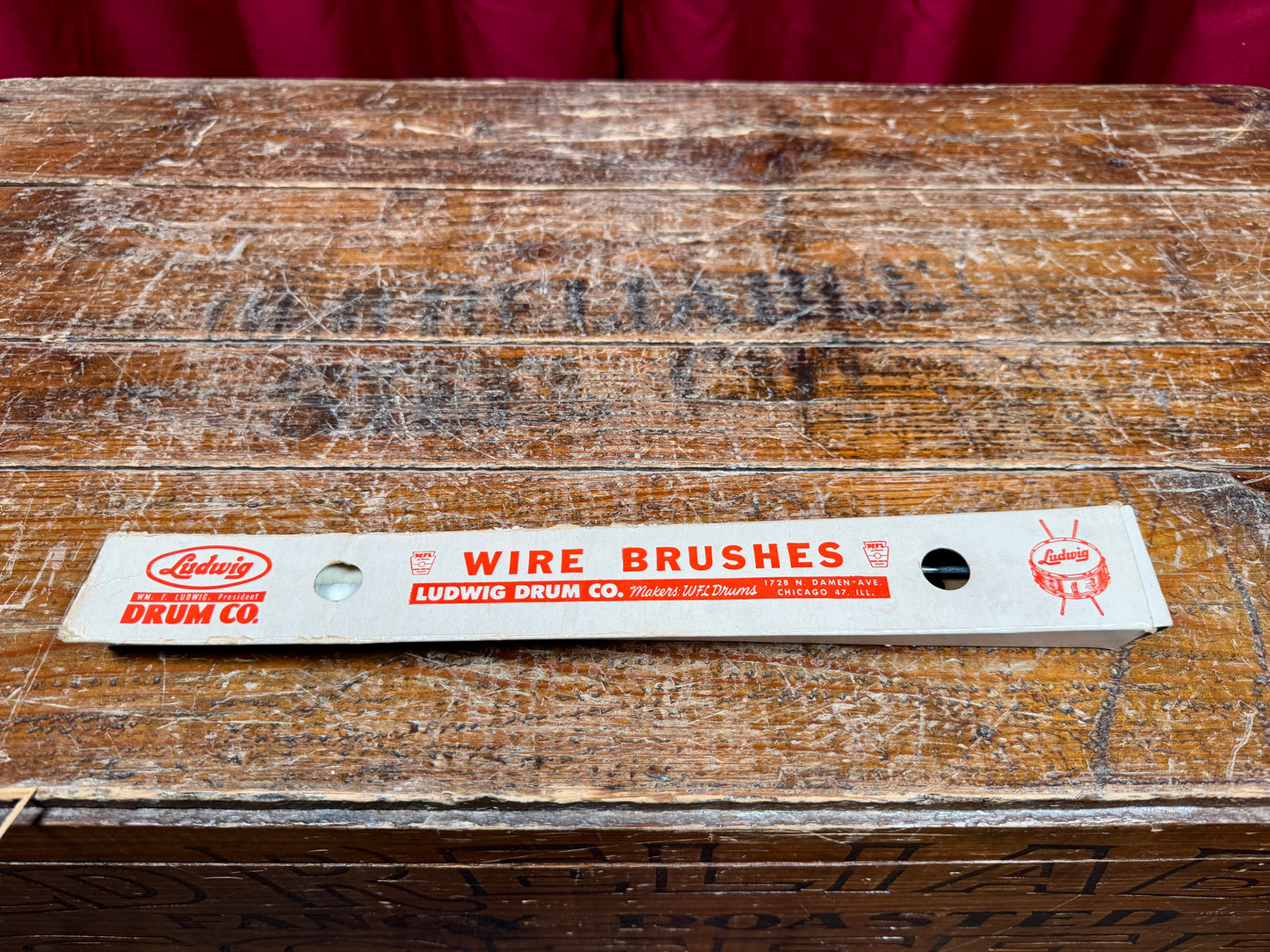 1960s Ludwig No. 193 White Plastic Model Retractable Brushes