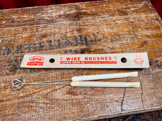 1960s Ludwig No. 193 White Plastic Model Retractable Brushes