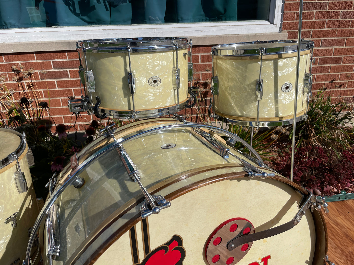 1939 Ludwig Drum Set Avalon Pearl 28/13/16 w/ 8x14 Snare White Marine Pearl