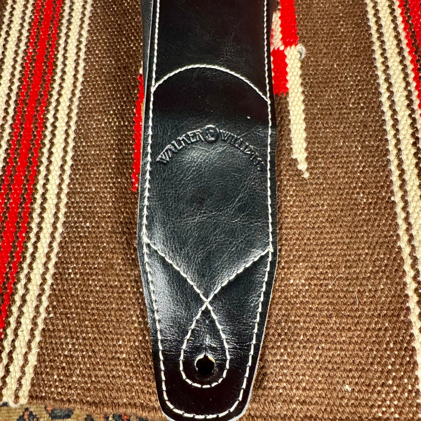 Walker & Williams Premium Leather Guitar Strap C-22-BB Double Padded Black on Black