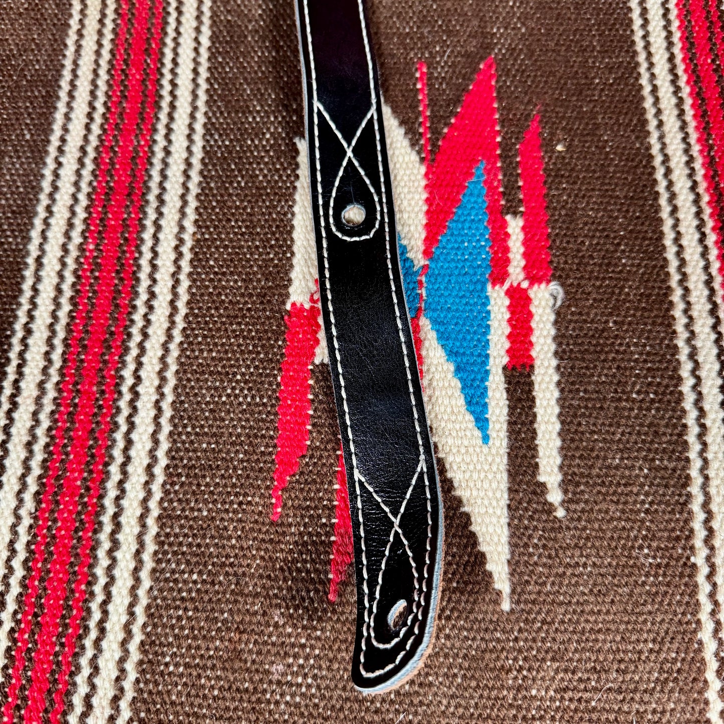 Walker & Williams Premium Leather Guitar Strap C-22-BB Double Padded Black on Black