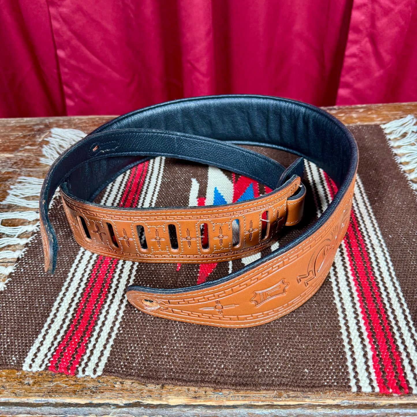 Levy's Leather Guitar Strap Brown Kokopelli