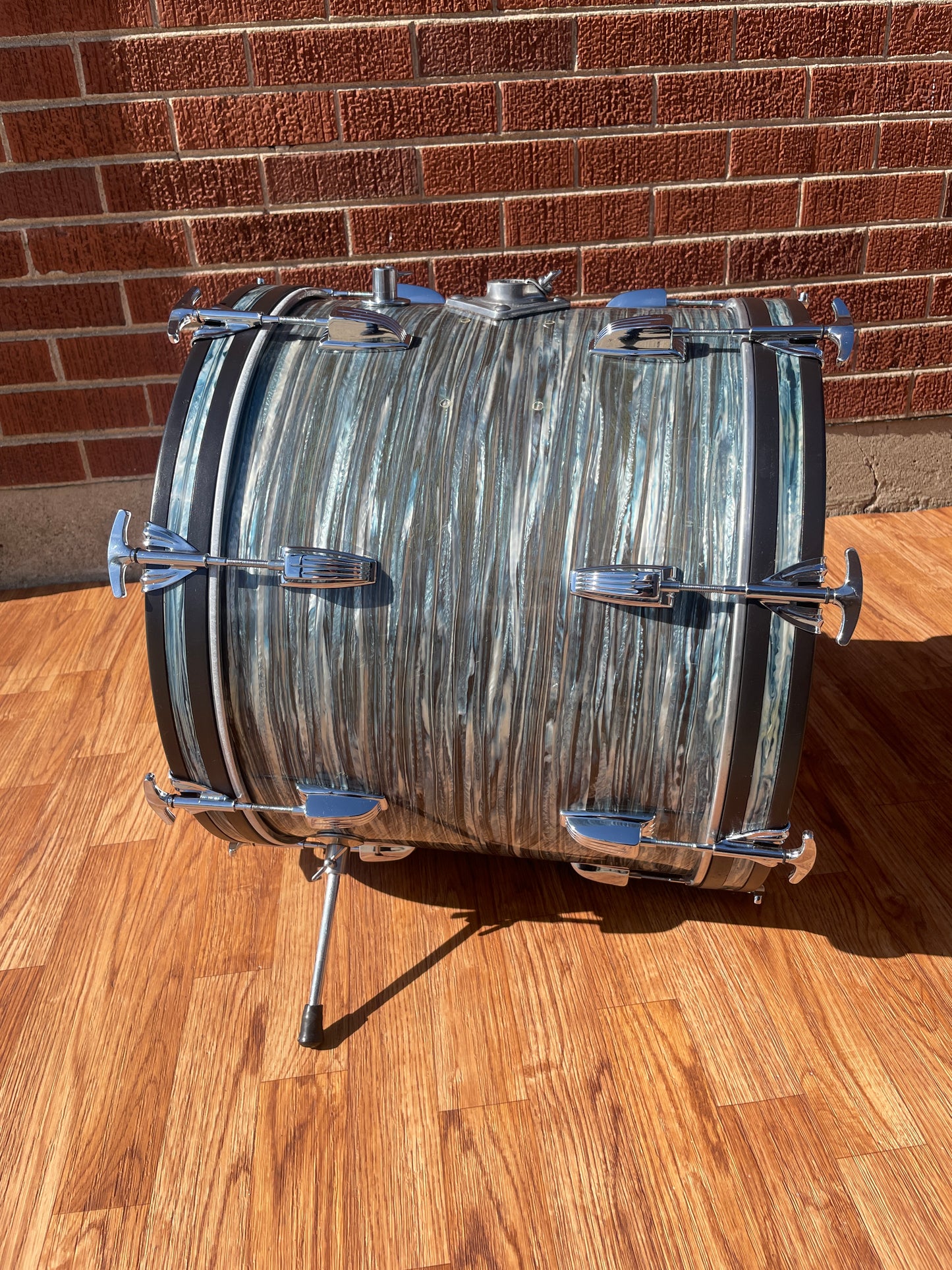 1960s Ludwig 14x18 Bop Bass Drum Oyster Blue Pearl