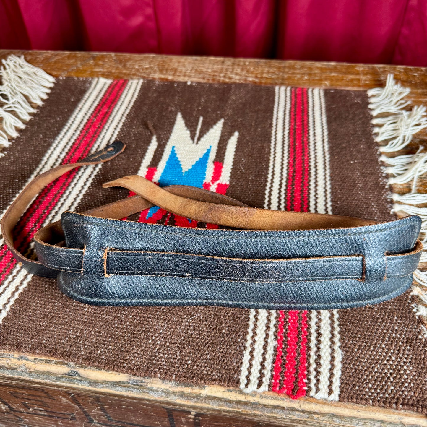 Vintage-Style Leather Guitar Strap Brown