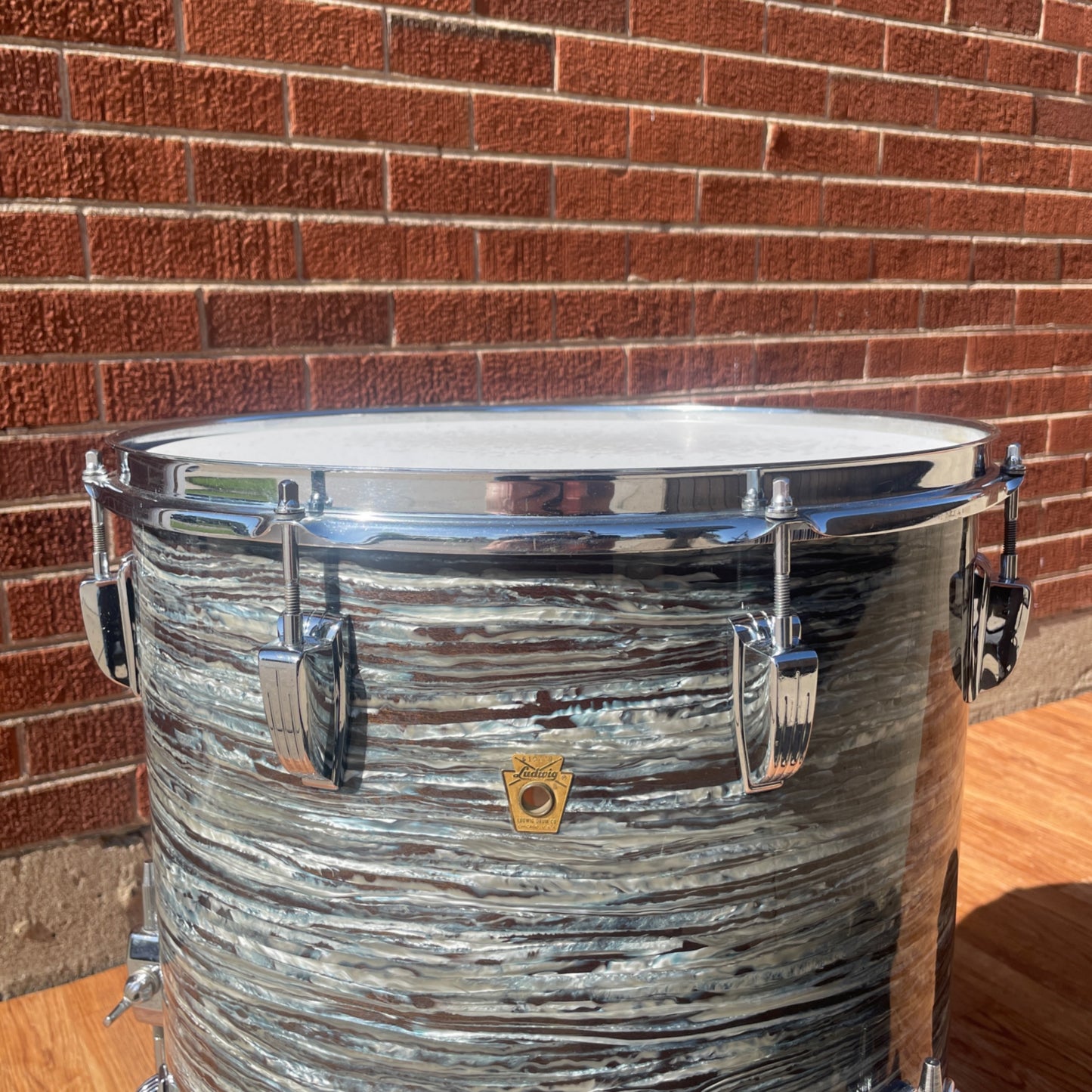 1960s Ludwig 16x16 Floor Tom Drum Oyster Blue Pearl