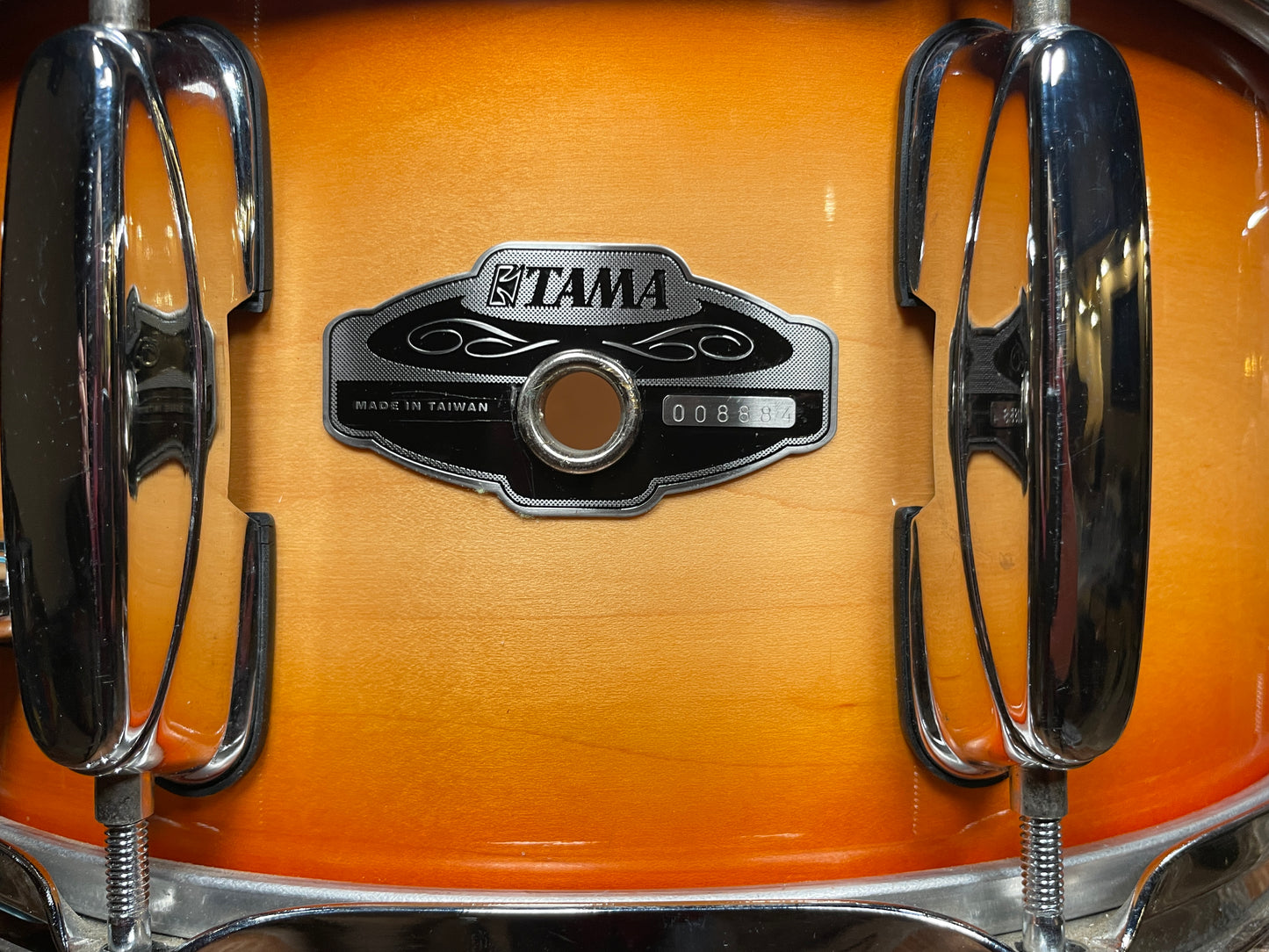 2000s Tama 6.5x14 AM265 Artwood Snare Drum Caramel Sunburst