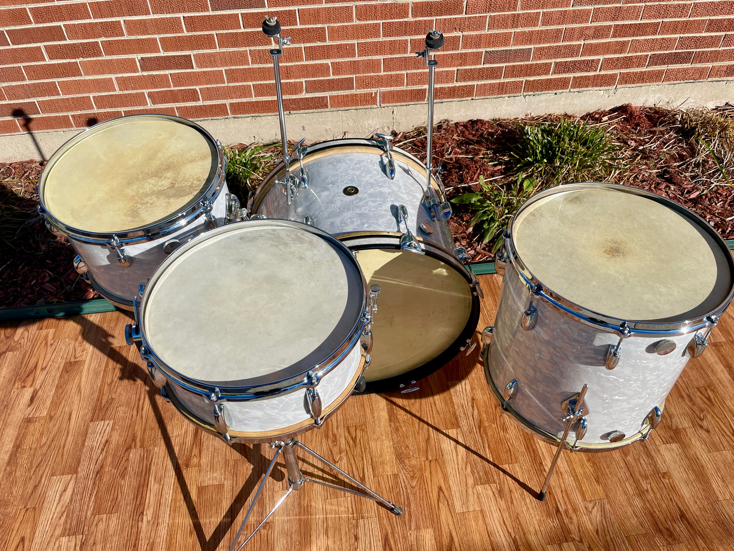 1950s Gretsch 6 ply Round Badge Name Band Outfit Drum Set White Marine Pearl 22/13/16 w/ 5.5x14 Snare