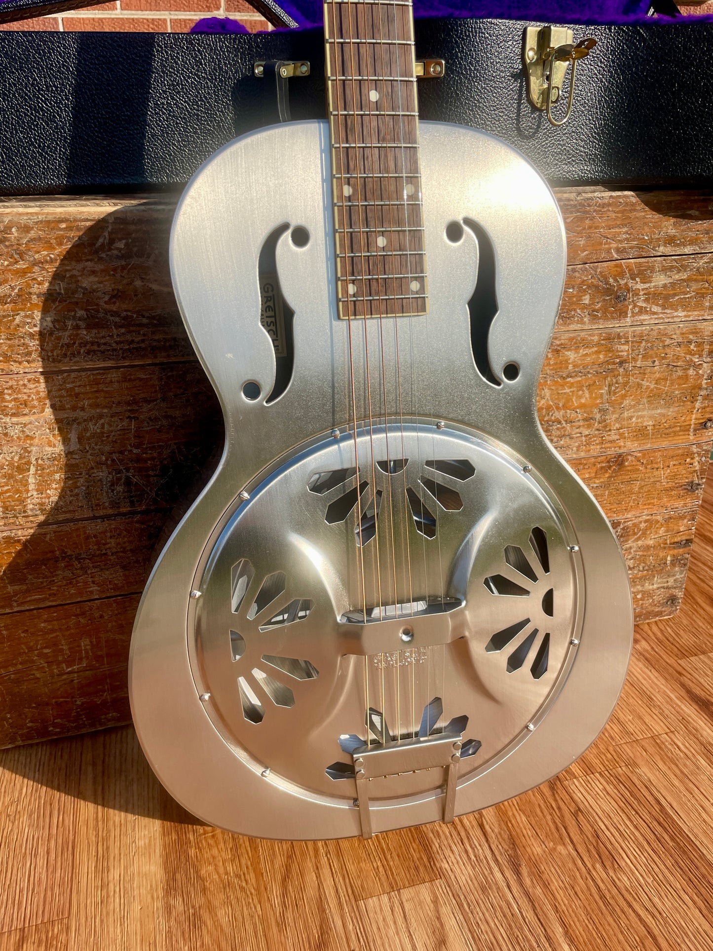 2016 Gretsch G9221 Bobtail Round-Neck Acoustic / Electric Steel Body Resonator Guitar w/OHSC