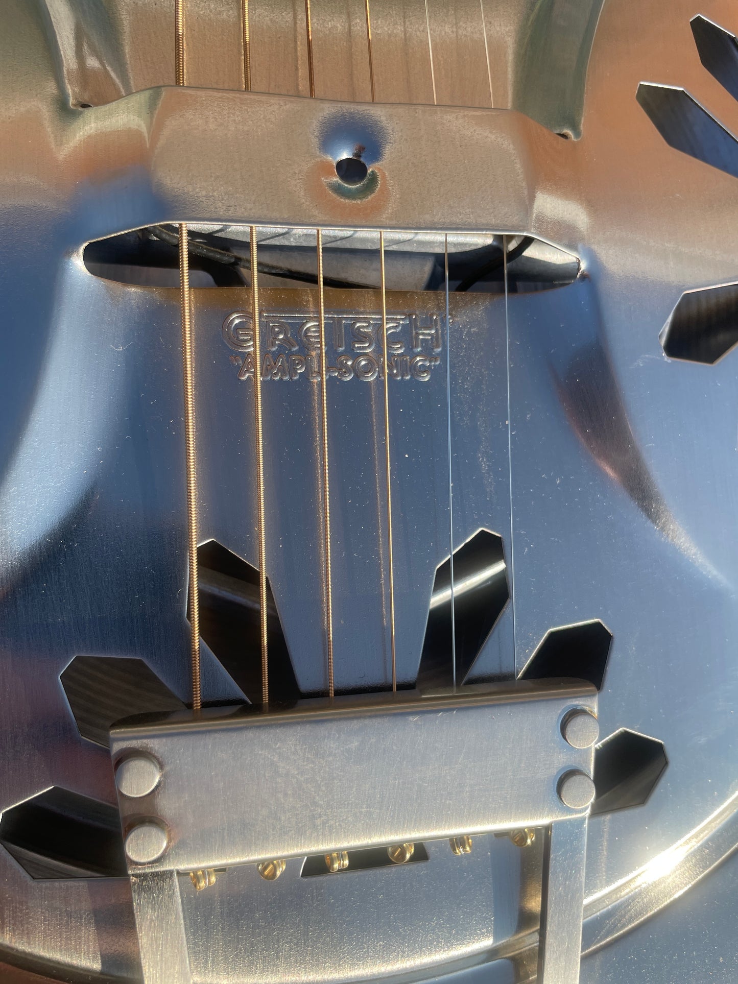 2016 Gretsch G9221 Bobtail Round-Neck Acoustic / Electric Steel Body Resonator Guitar w/OHSC
