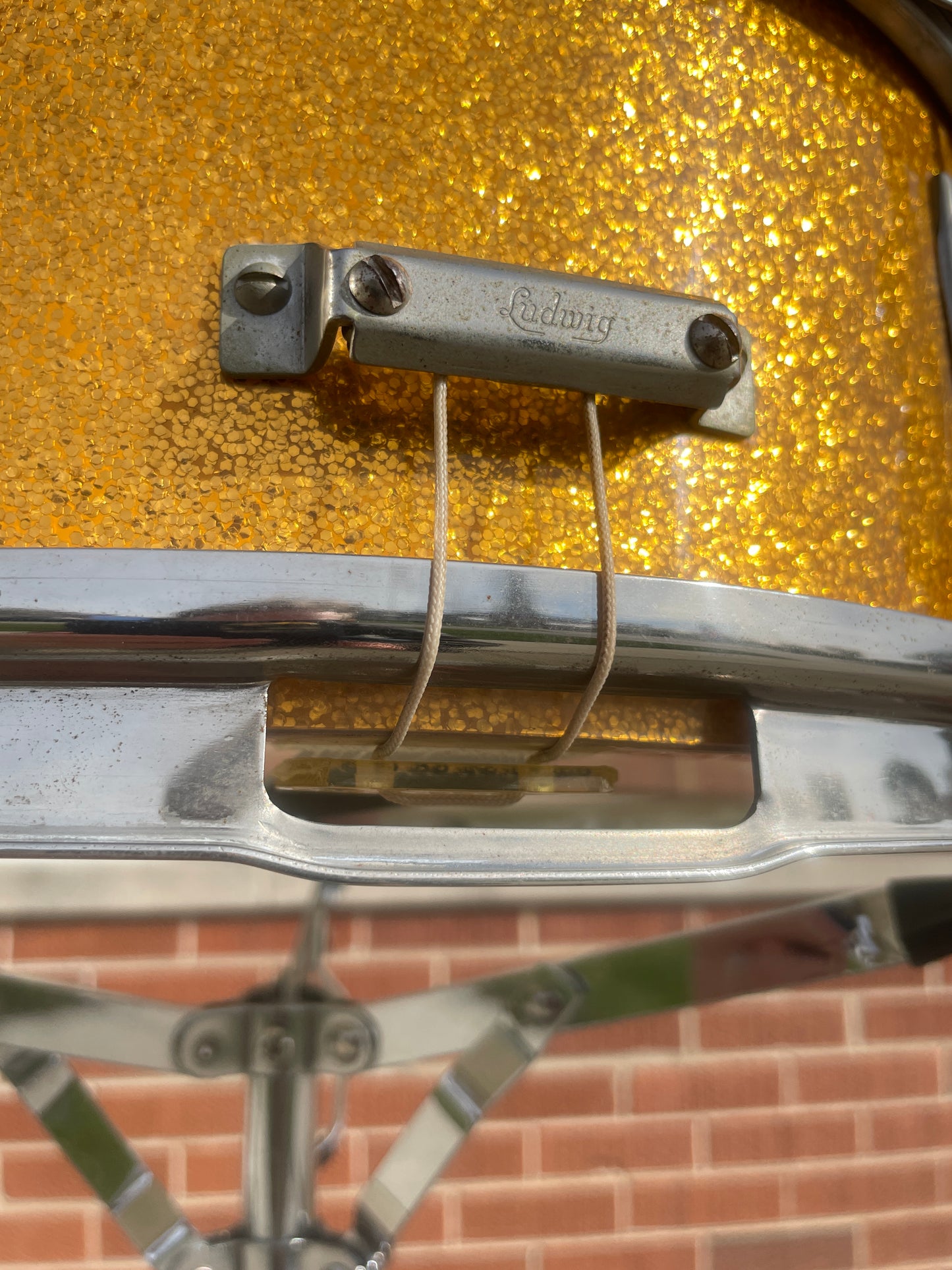 1963 Ludwig 5x14 Pioneer No. 491 Snare Drum Gold Sparkle