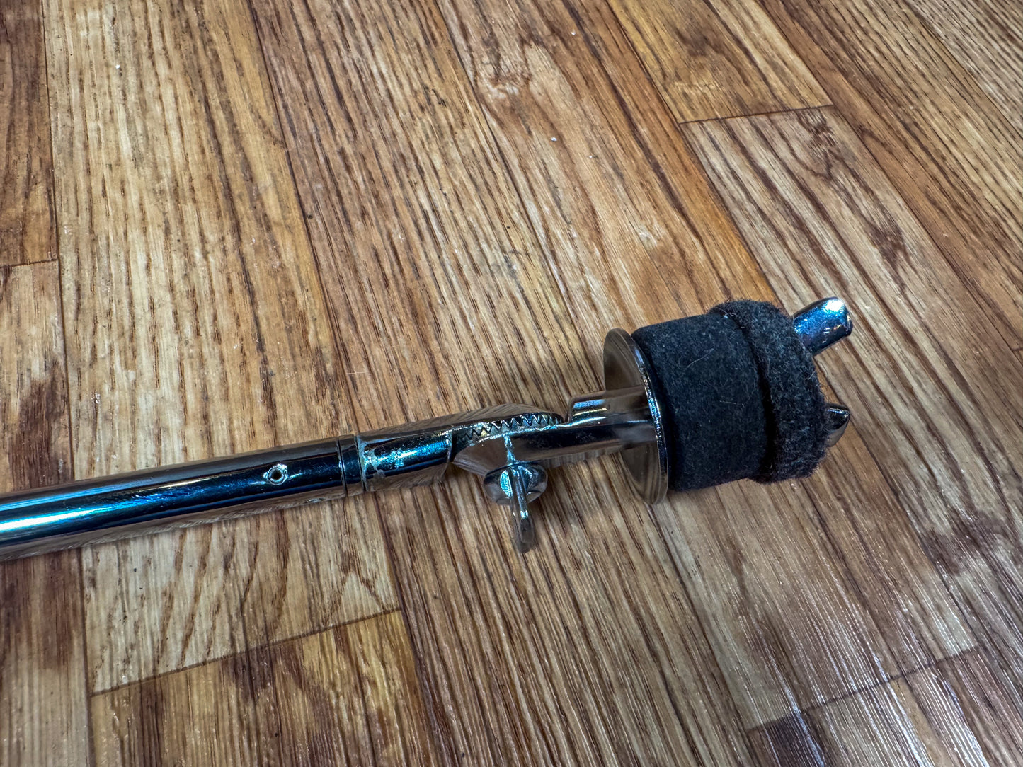 1960s Ludwig No. 1372C Telescoping L-Arm Cymbal Holder Chrome