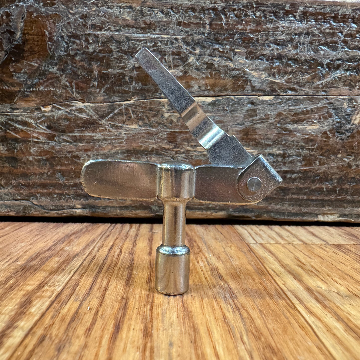 1960s Ludwig No. P40 Super Sensitive Screwdriver Drum Key Script Logo