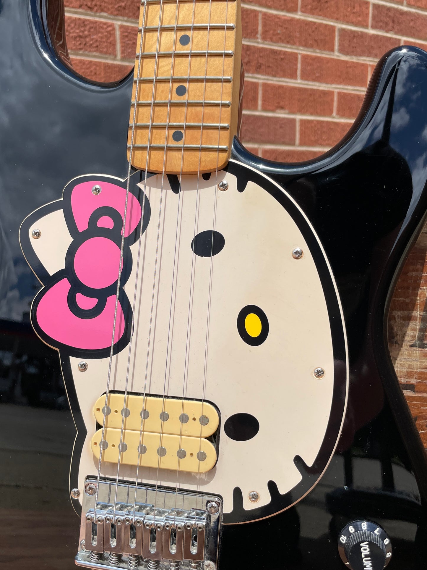 2006 Fender Squier Hello Kitty Stratocaster Black