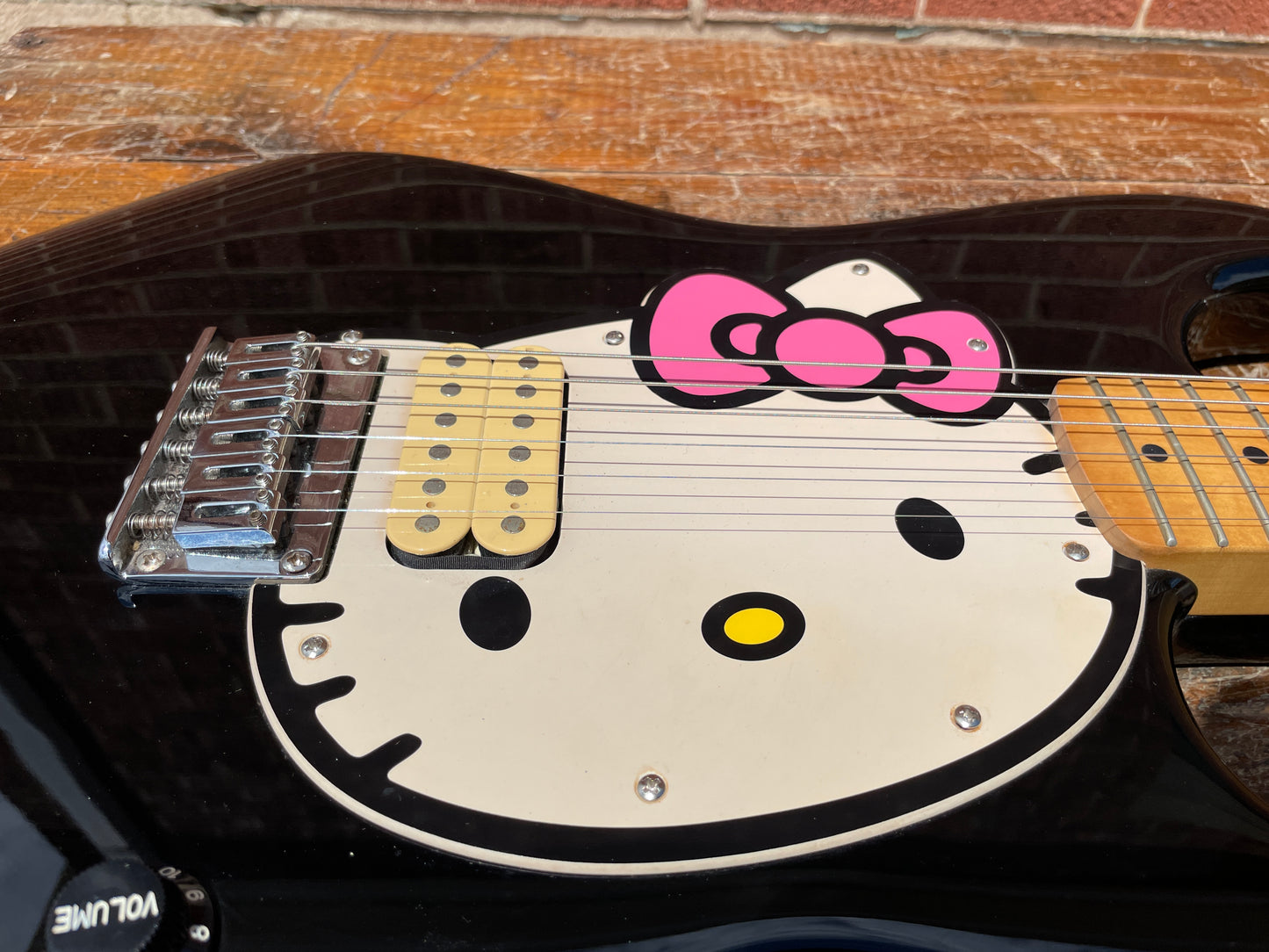 2006 Fender Squier Hello Kitty Stratocaster Black