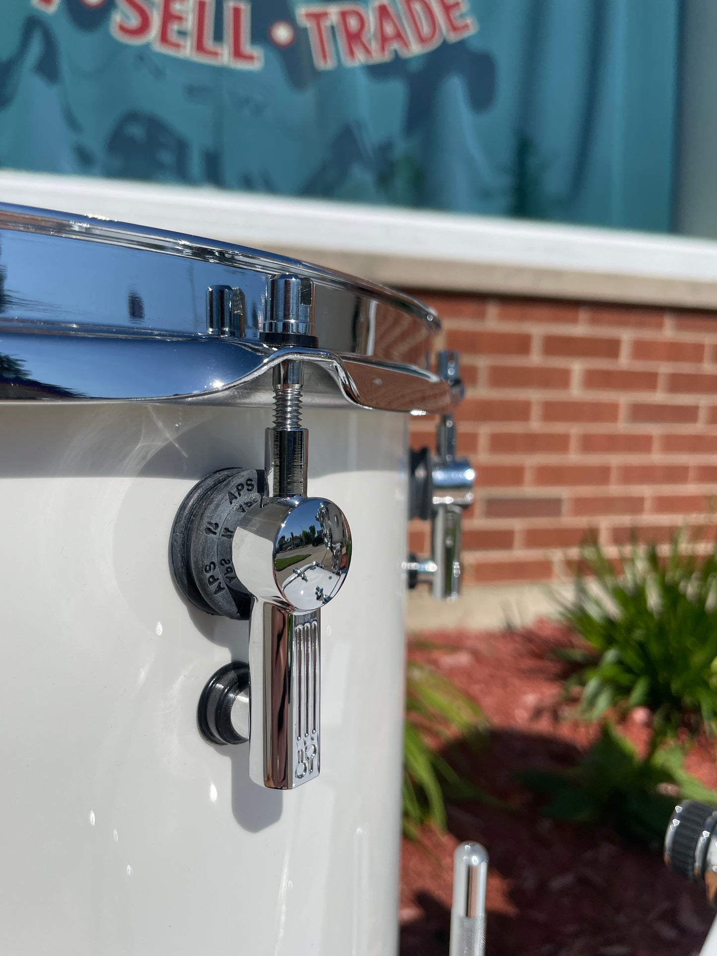 Sonor SQ2 Maple Medium Bop Drum Set 18/12/14 Pure White