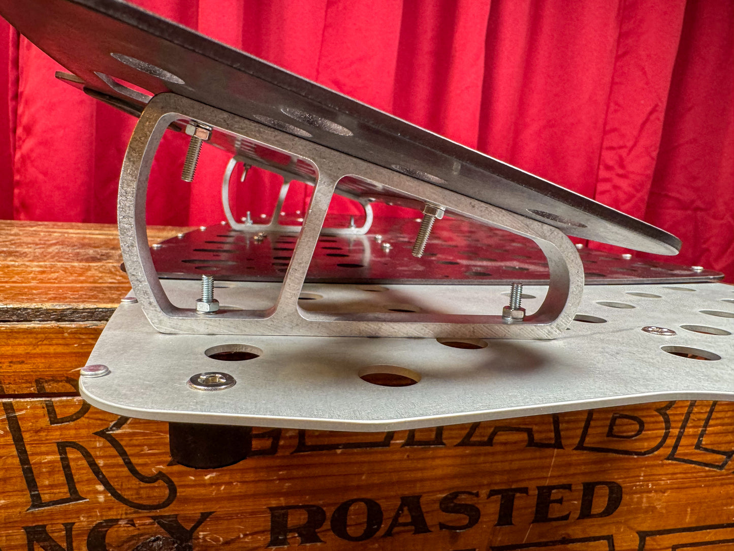 Holeyboard Dragonfly Pedalboard