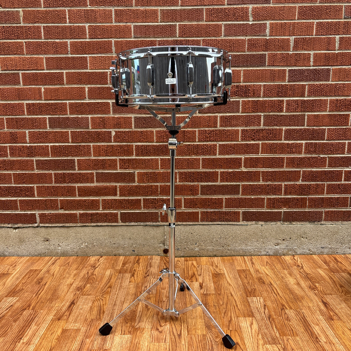 Pearl SK-800 10-Lug Steel Shell 5x14 Snare Drum w/ Stand & Bag