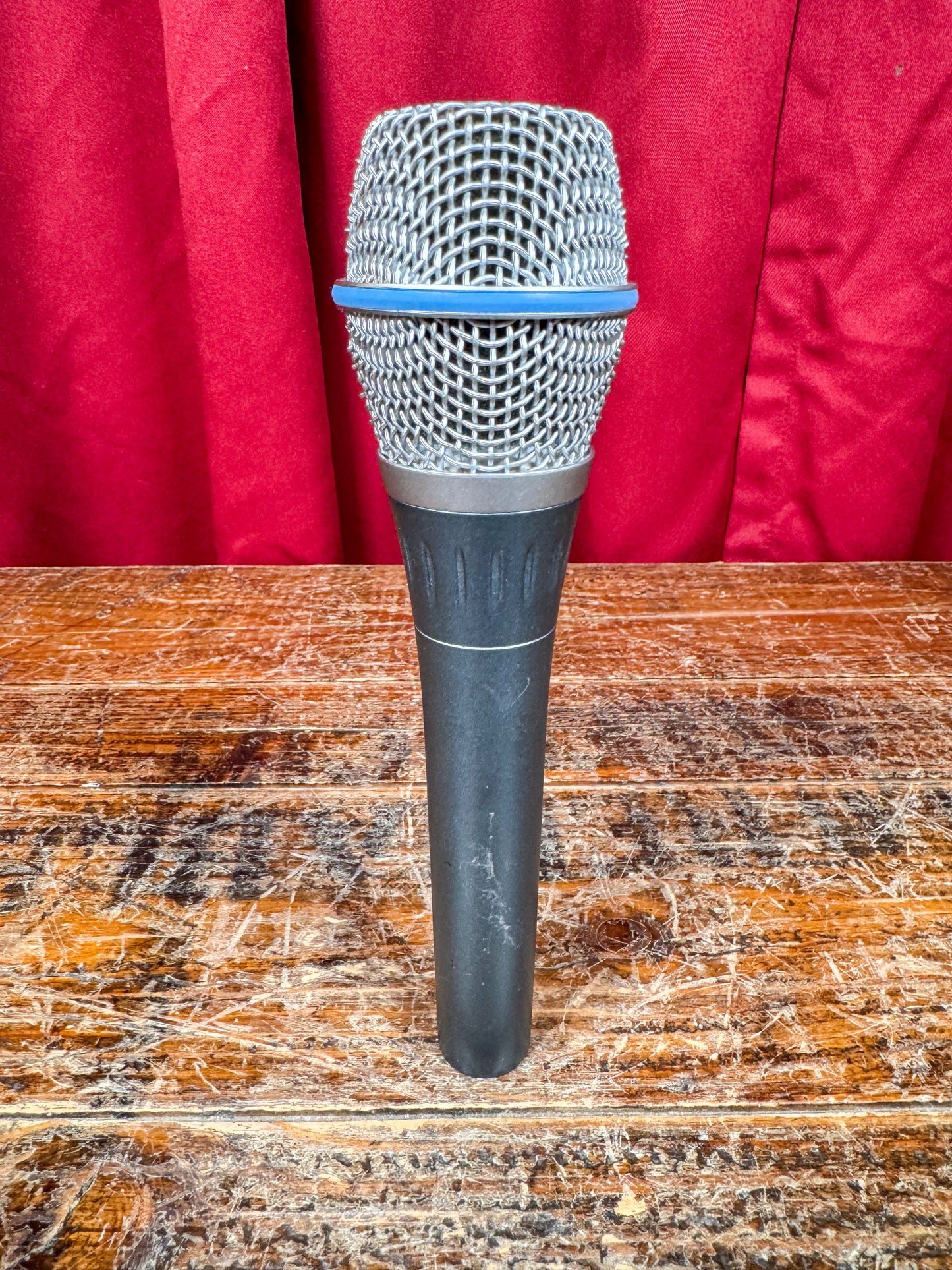 Shure BETA 87A Supercardioid Condenser Microphone