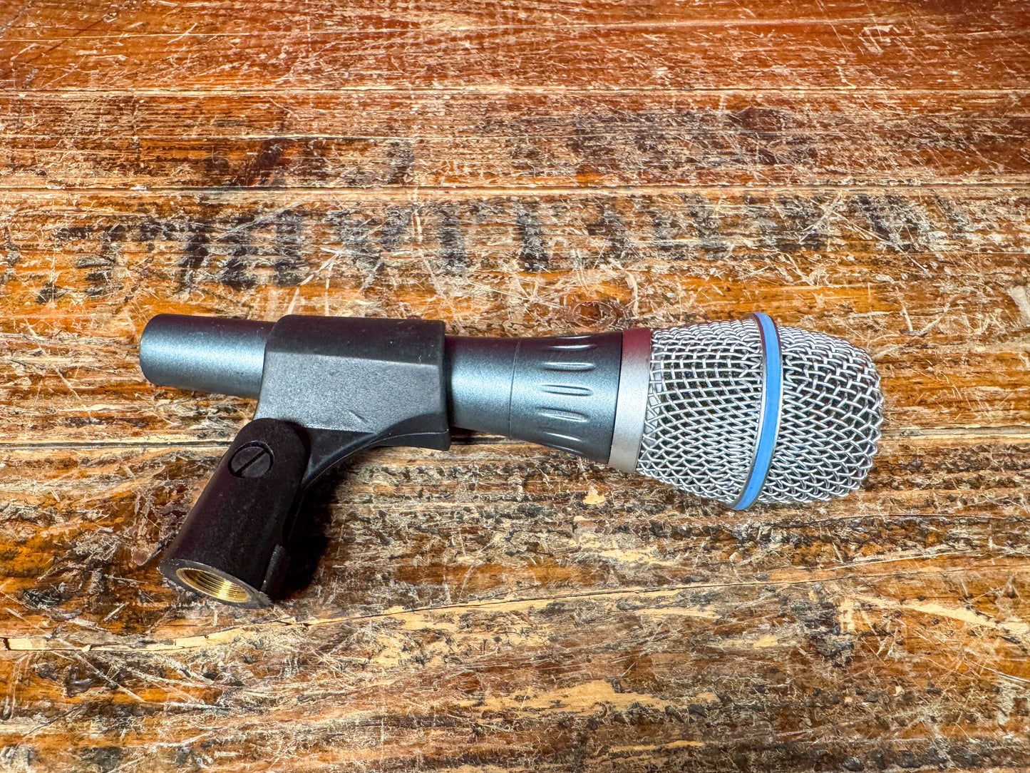 Shure BETA 87A Supercardioid Condenser Microphone