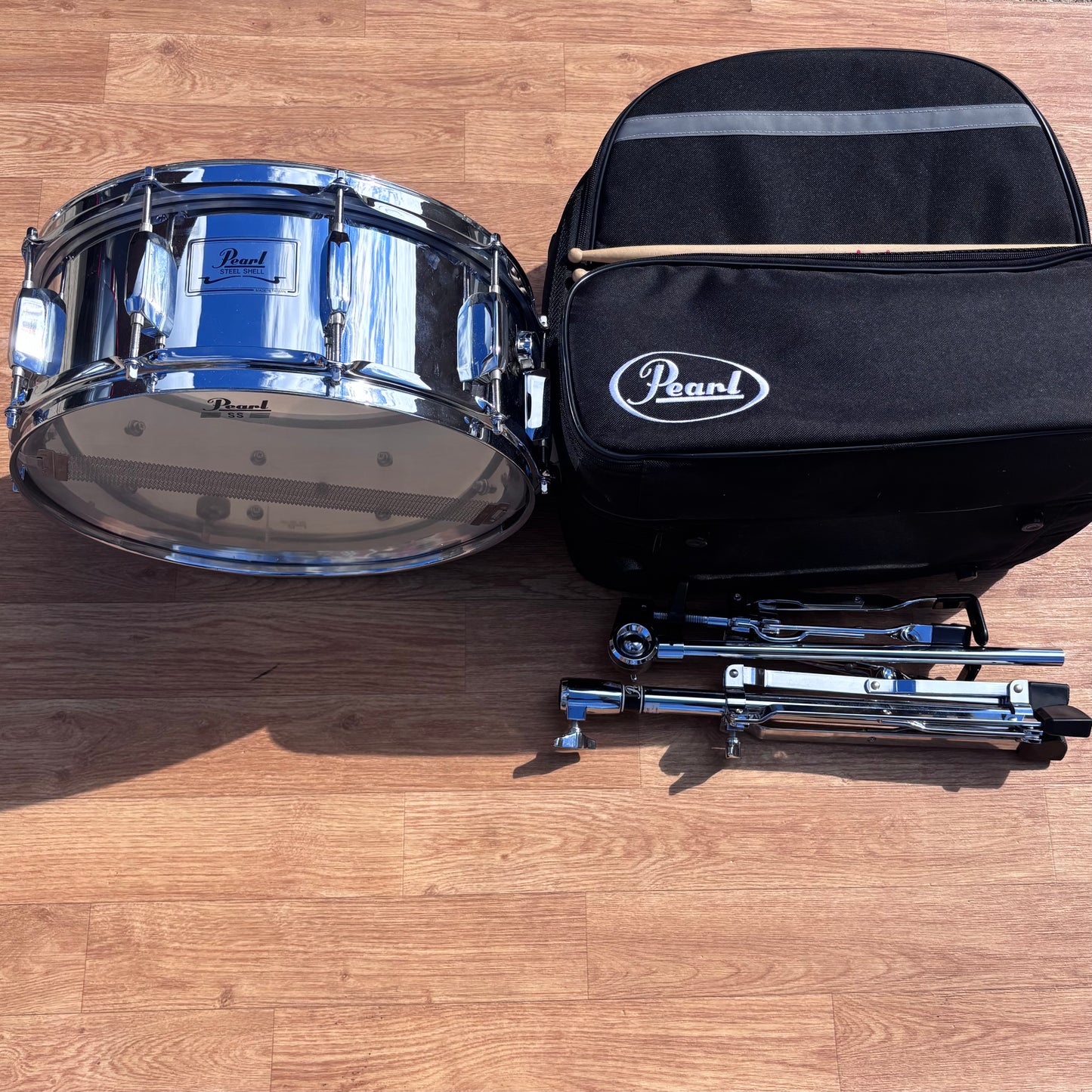 Pearl SK-800 10-Lug Steel Shell 5x14 Snare Drum w/ Stand & Bag