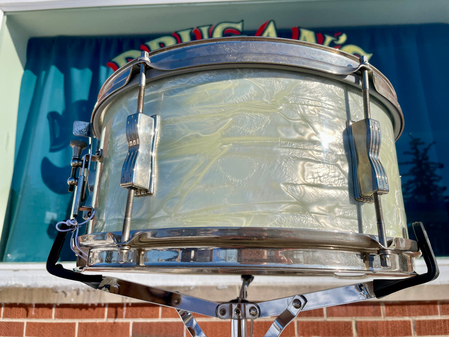 1960 Ludwig 6.5x14 Pioneer Snare Drum White Marine Pearl Trans Badge
