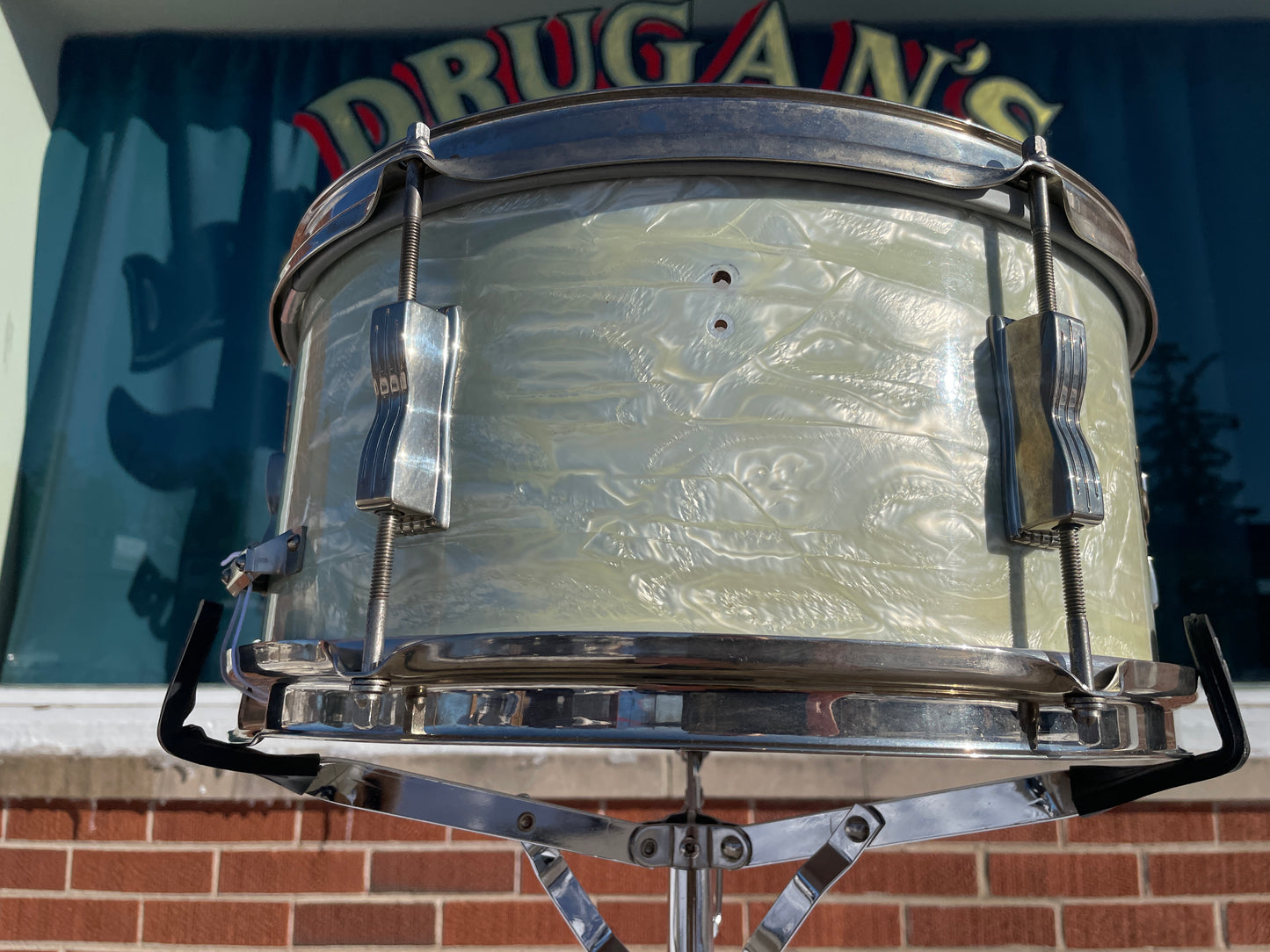 1960 Ludwig 6.5x14 Pioneer Snare Drum White Marine Pearl Trans Badge