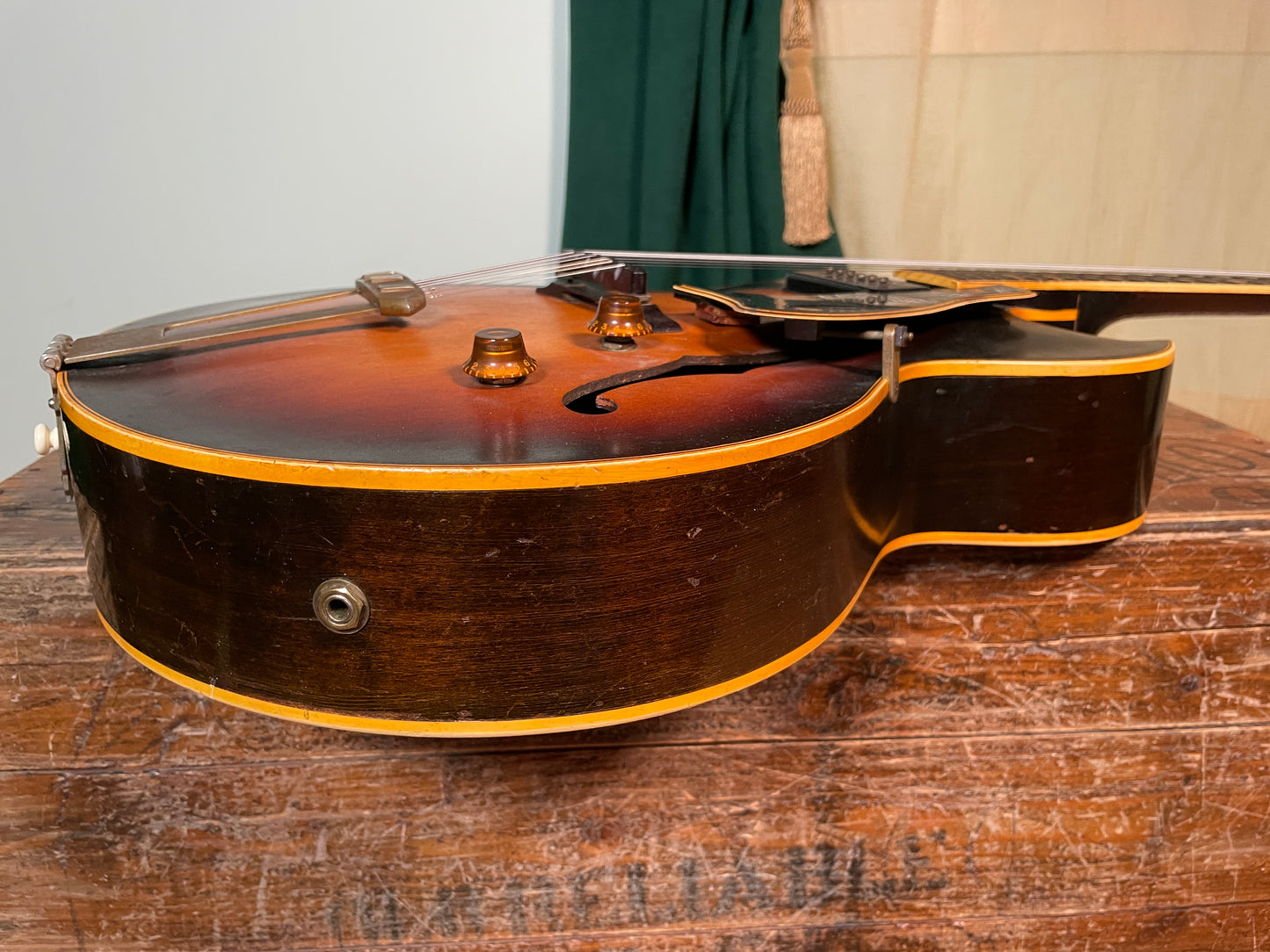 1955 Gibson ES-175 Hollowbody Electric Guitar Sunburst P-90 Pickup w/ HSC
