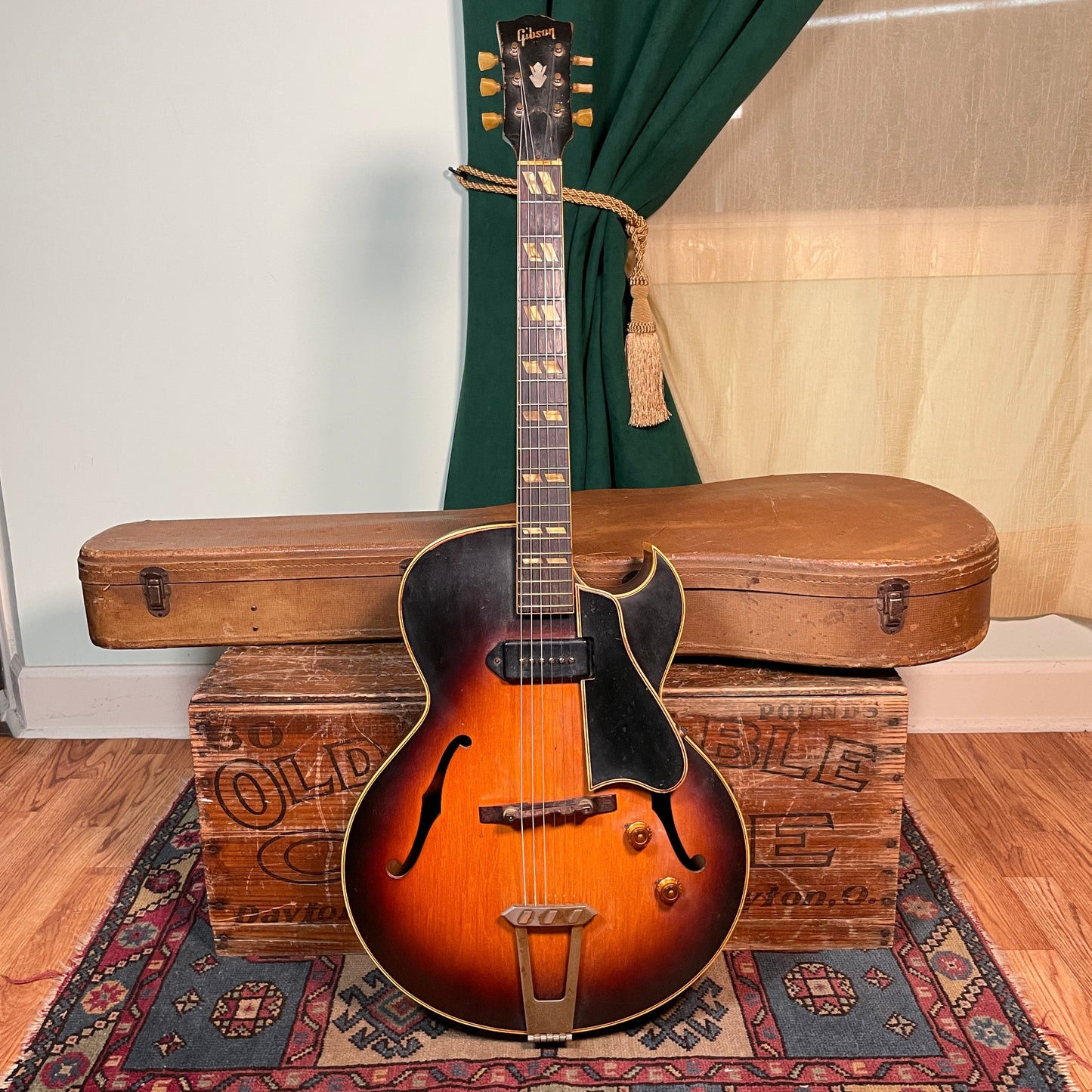 1955 Gibson ES-175 Hollowbody Electric Guitar Sunburst P-90 Pickup w/ HSC
