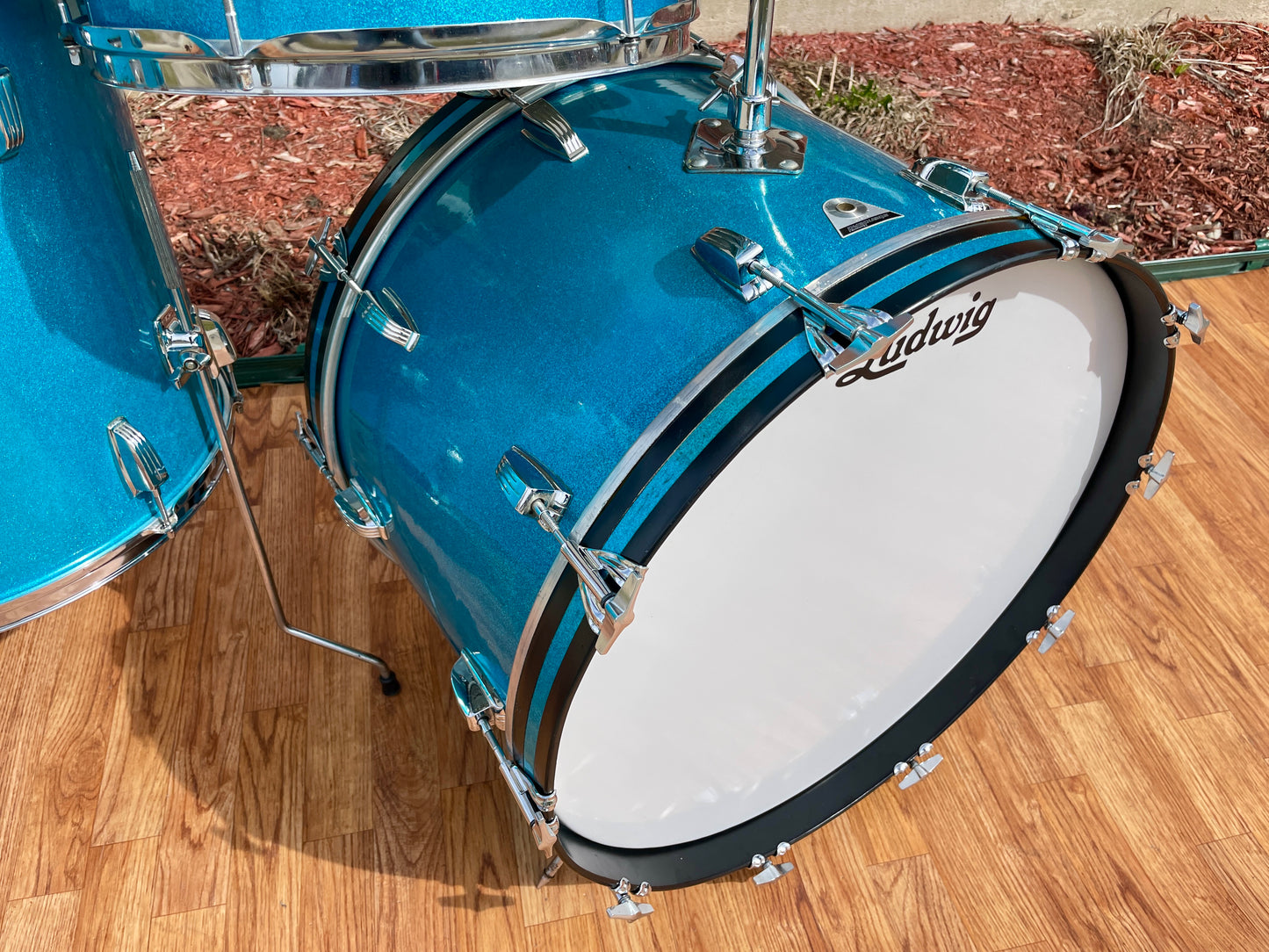 1970s Ludwig Standard S-330 Hollywood Drum Set Blue Mist Sparkle 22/12/13/16 Factory Classic Lugs