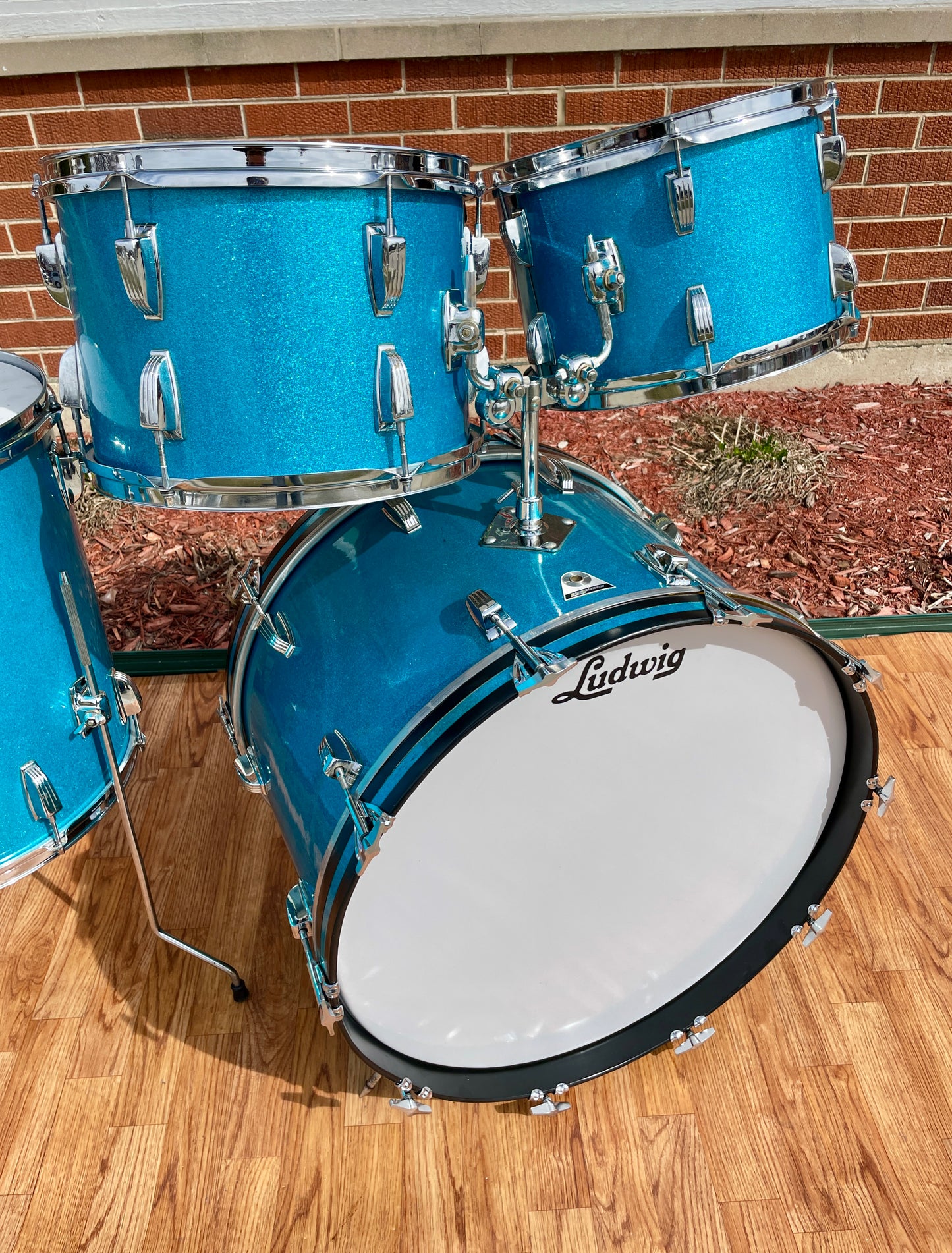 1970s Ludwig Standard S-330 Hollywood Drum Set Blue Mist Sparkle 22/12/13/16 Factory Classic Lugs