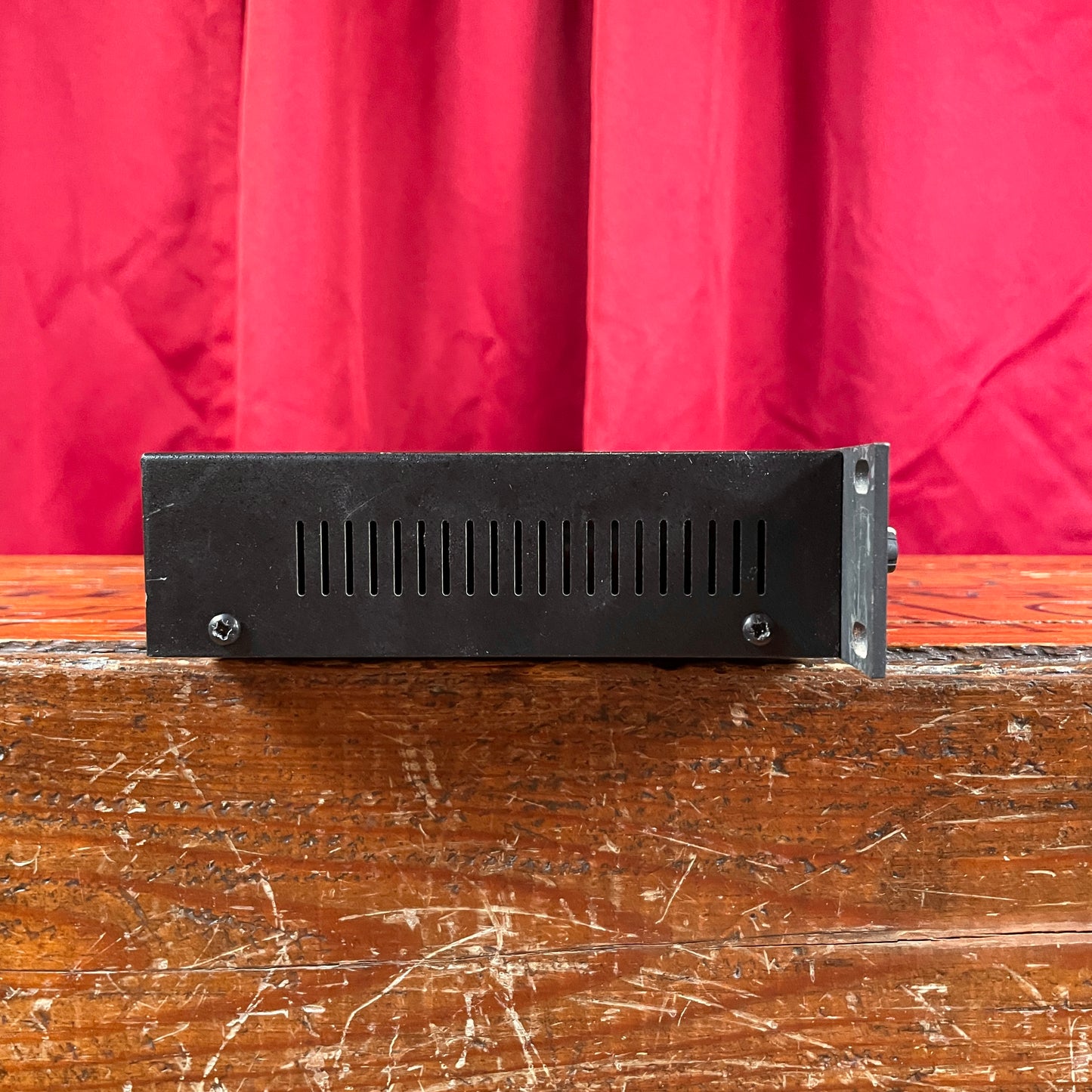 dbx 215 Dual Channel 15-Band Graphic Equalizer