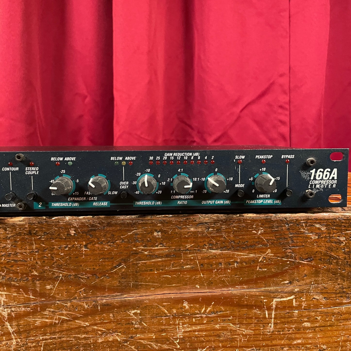 dbx 166A 2-Channel Compressor/Limiter