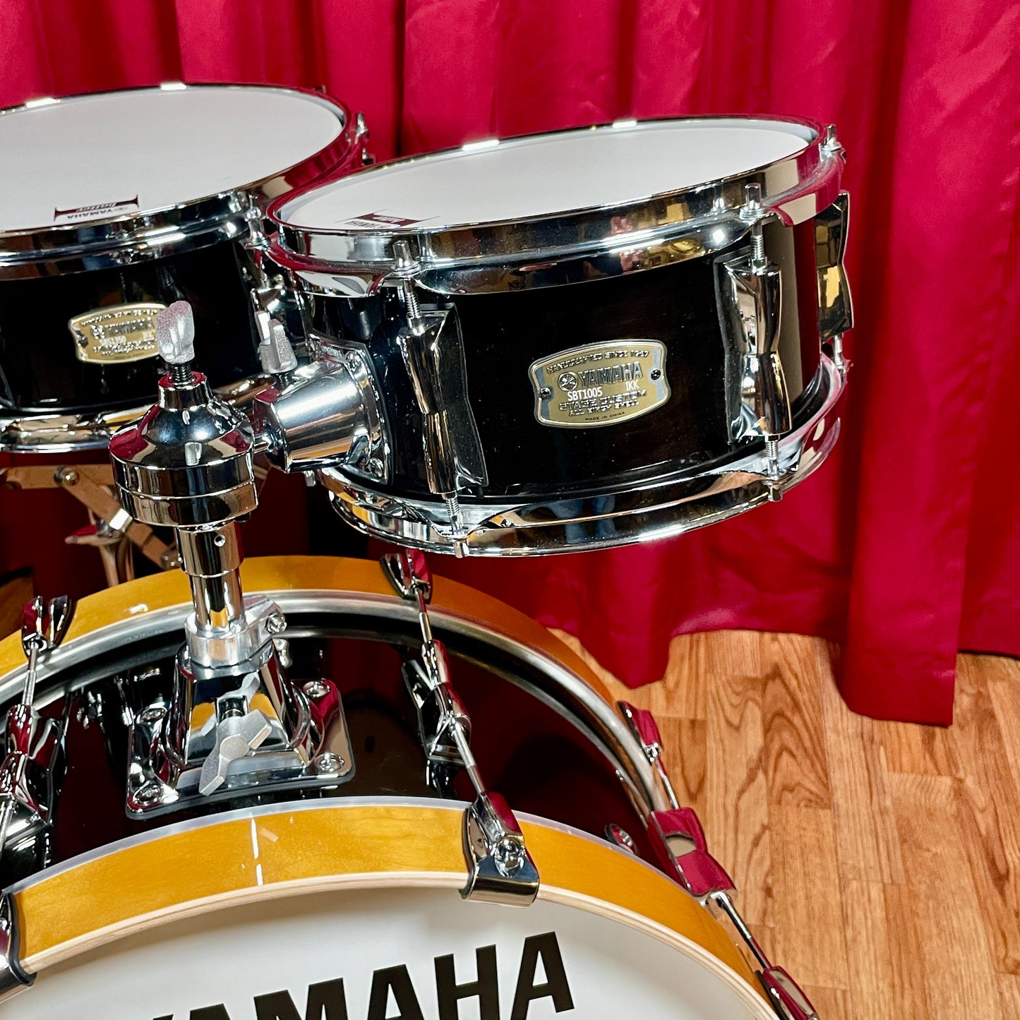 Yamaha SBP0F4H Stage Custom Hip 4pc Drum Set Raven Black