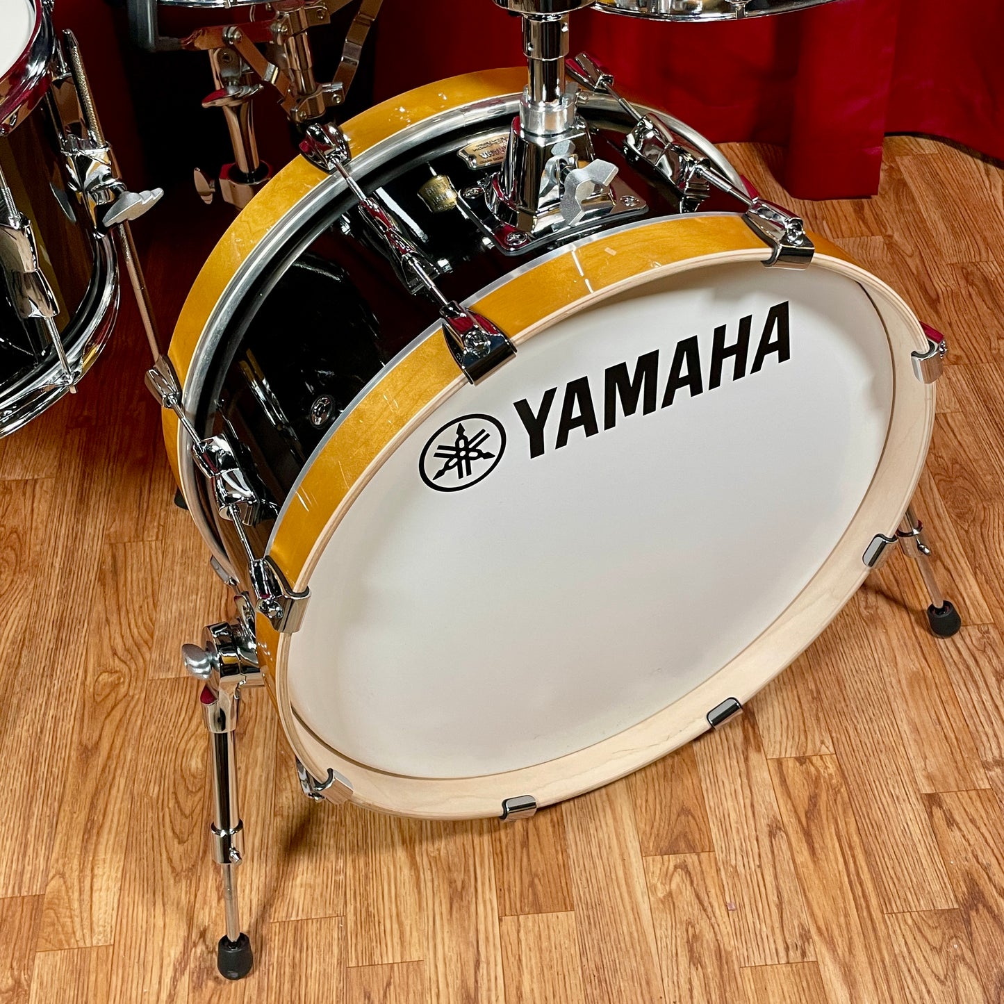 Yamaha SBP0F4H Stage Custom Hip 4pc Drum Set Raven Black