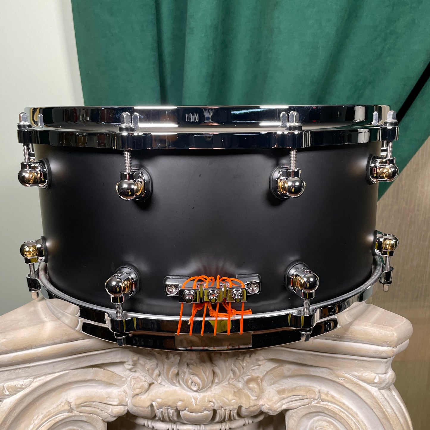 Pearl Dennis Chambers Signature Series 6.5x14 Maple Snare Drum Black