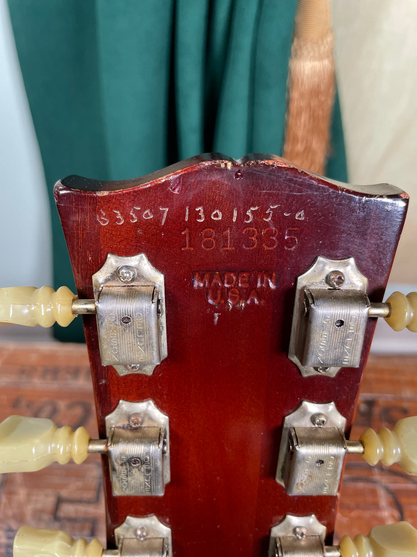1973 Gibson Les Paul Deluxe Sunburst Guitar w/ OHSC