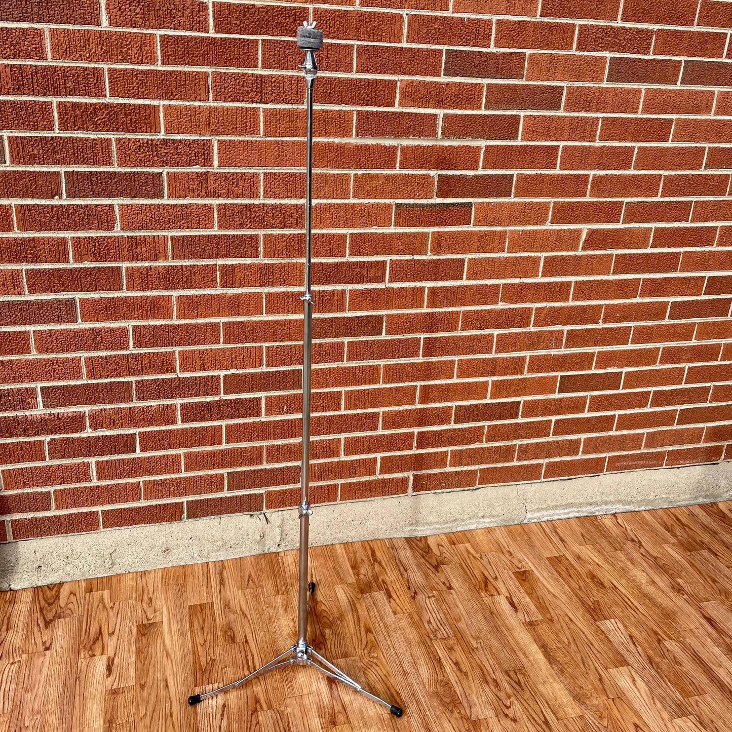 1960s Ludwig No. 1400 Straight Flat Base Cymbal Stand