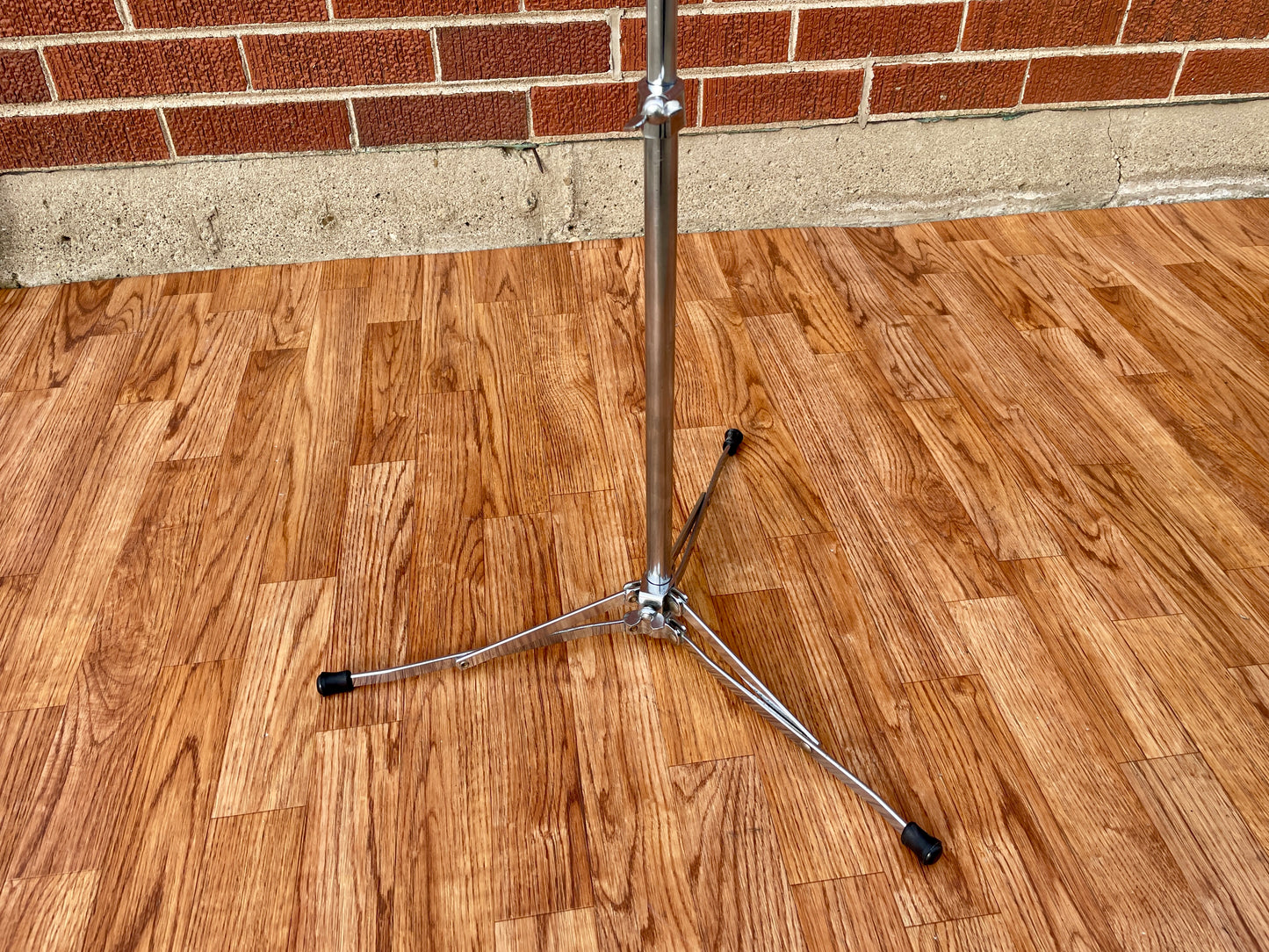 1960s Ludwig No. 1400 Straight Flat Base Cymbal Stand