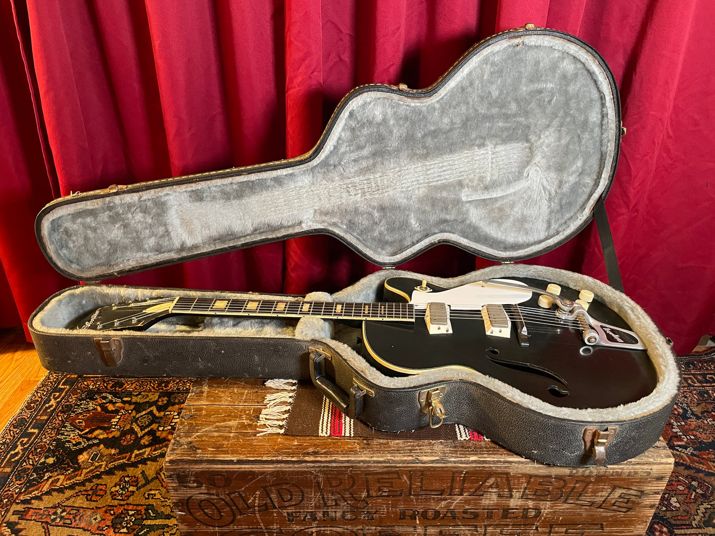 1960s Silvertone Model 1446 Chris Isaak Electric Guitar Black