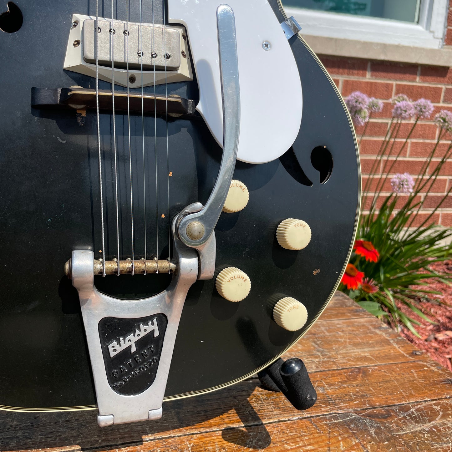 1960s Silvertone Model 1446 Chris Isaak Electric Guitar Black