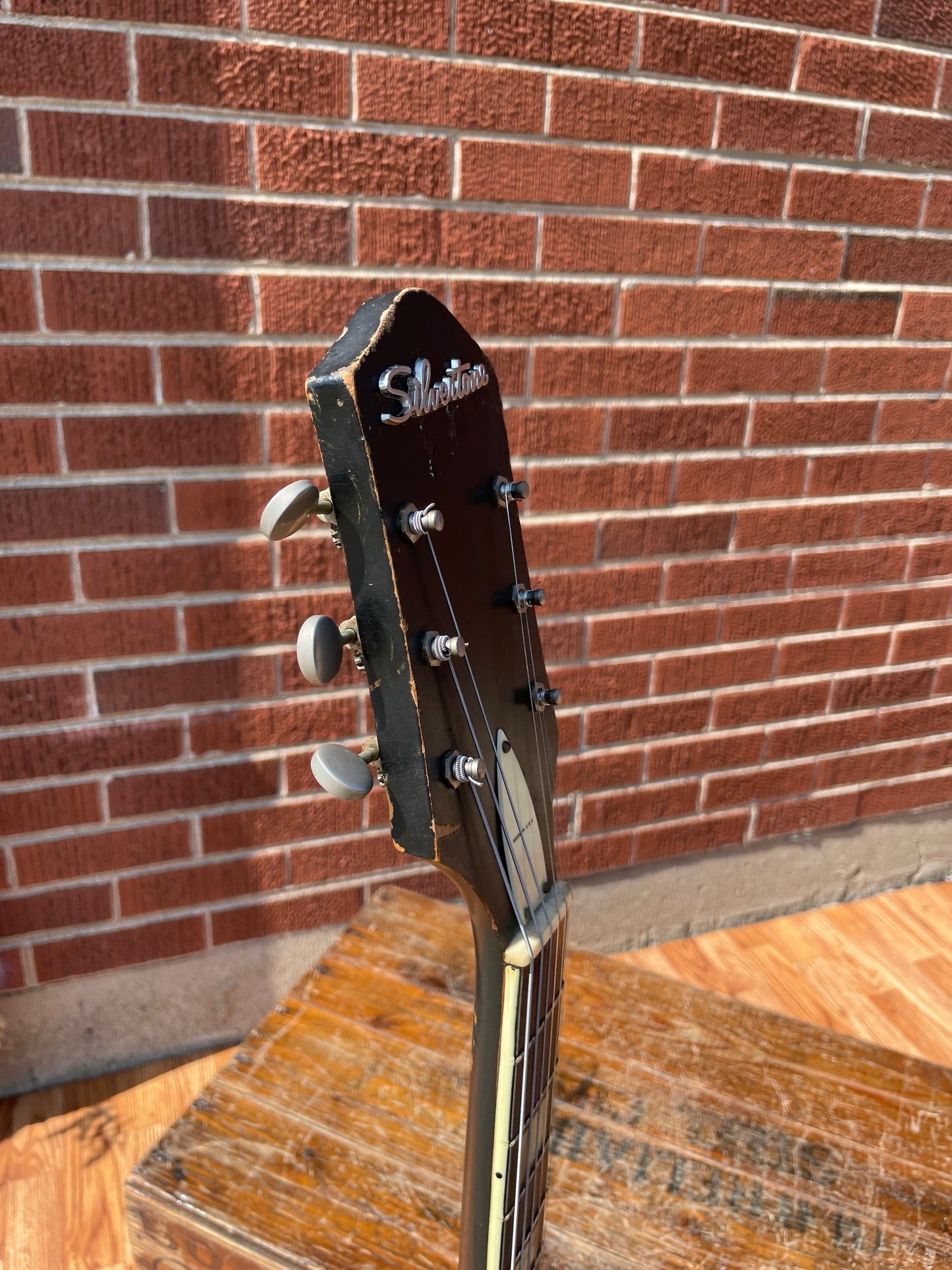1960s Silvertone Model 1446 Chris Isaak Electric Guitar Black