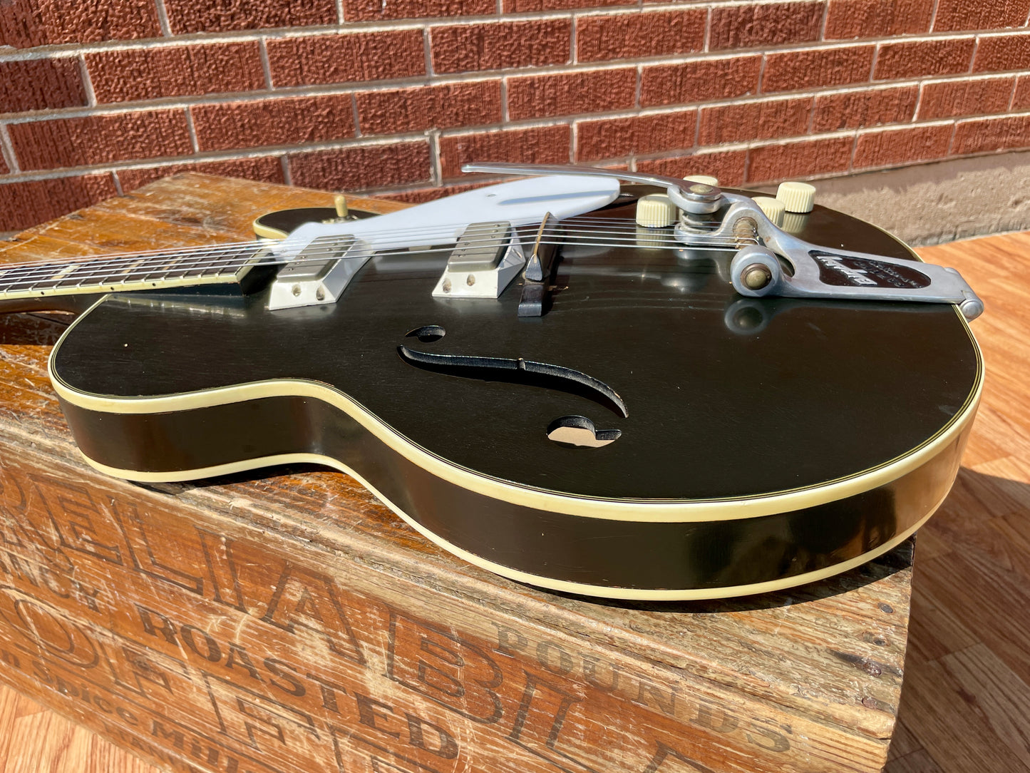 1960s Silvertone Model 1446 Chris Isaak Electric Guitar Black