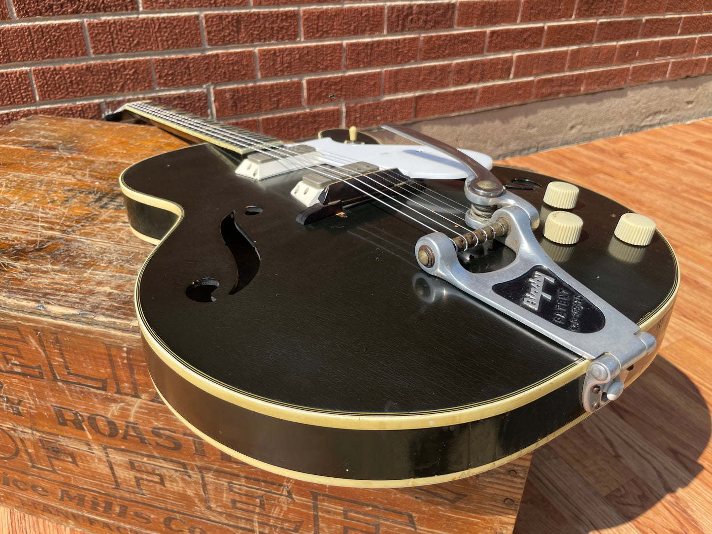1960s Silvertone Model 1446 Chris Isaak Electric Guitar Black