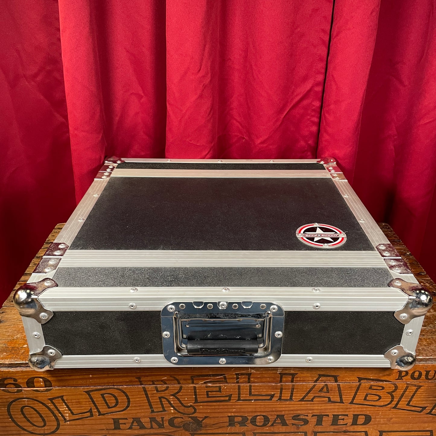 Road Runner 2 Space 2U Effects Rack Case 2URRED