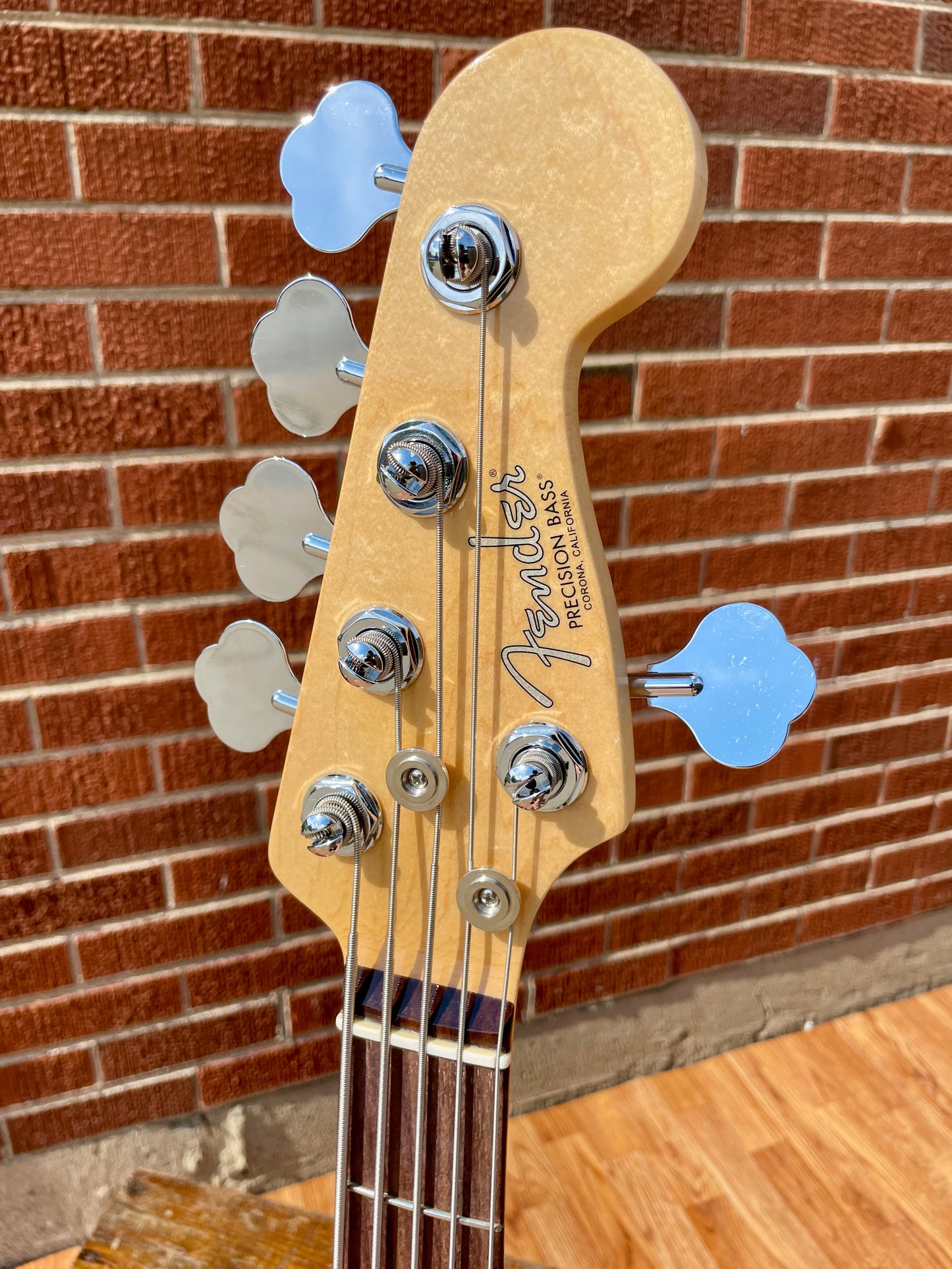 2019 Fender American Professional Precision Bass V 5-String Olympic White w/ OHSC