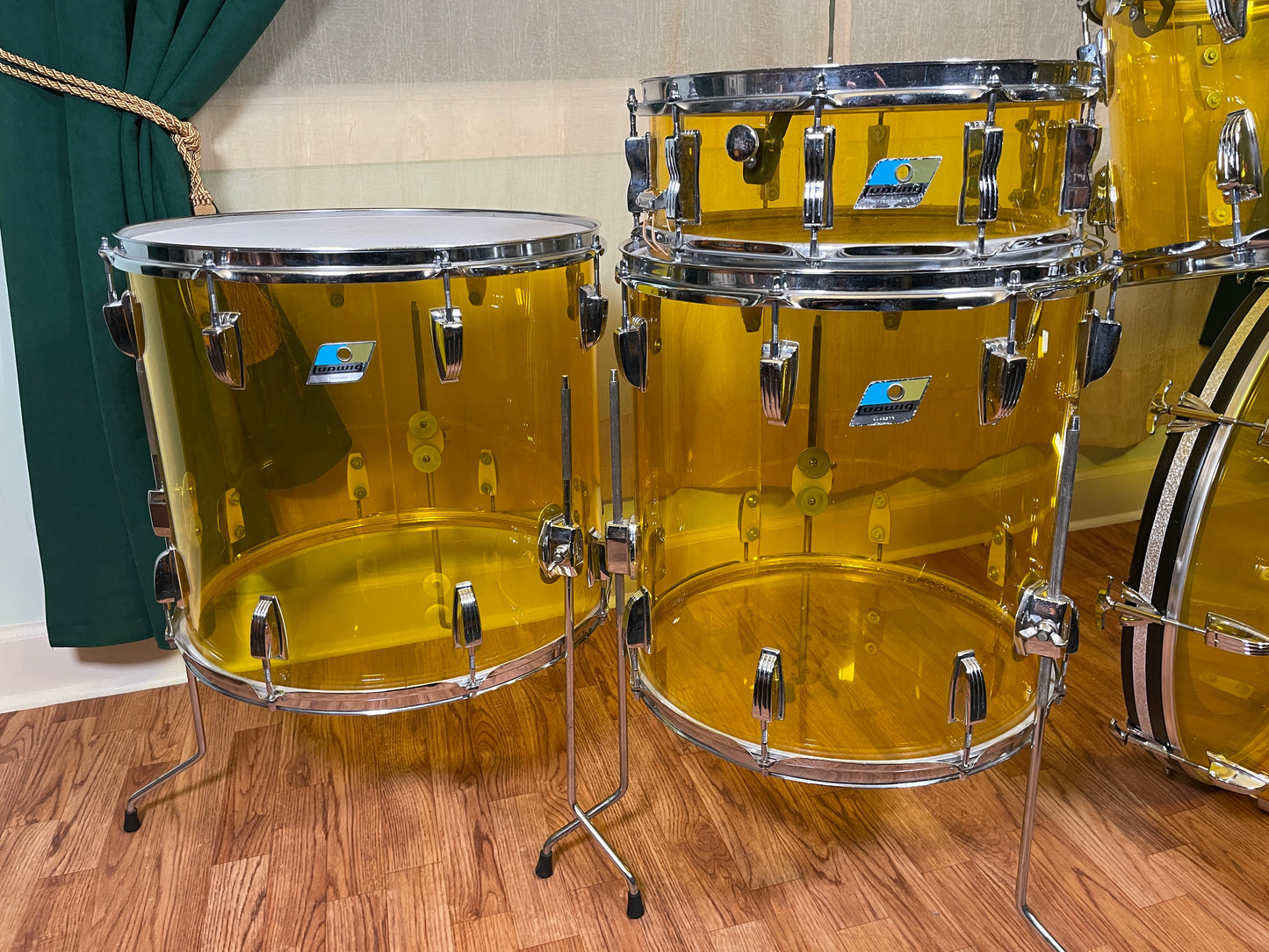 1970s Ludwig Yellow Vistalite Drum Set 24/13/14/16/18 w/ 5x14 Snare Drum