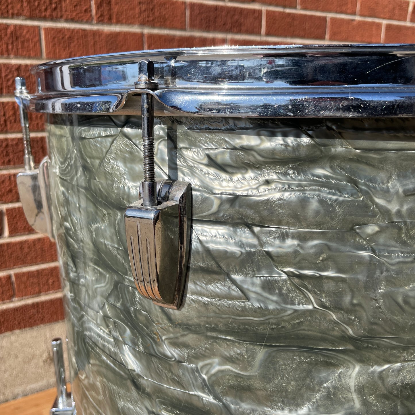 1960 Ludwig Super Classic 16x16 Trans Badge Floor Tom Sky Blue Pearl